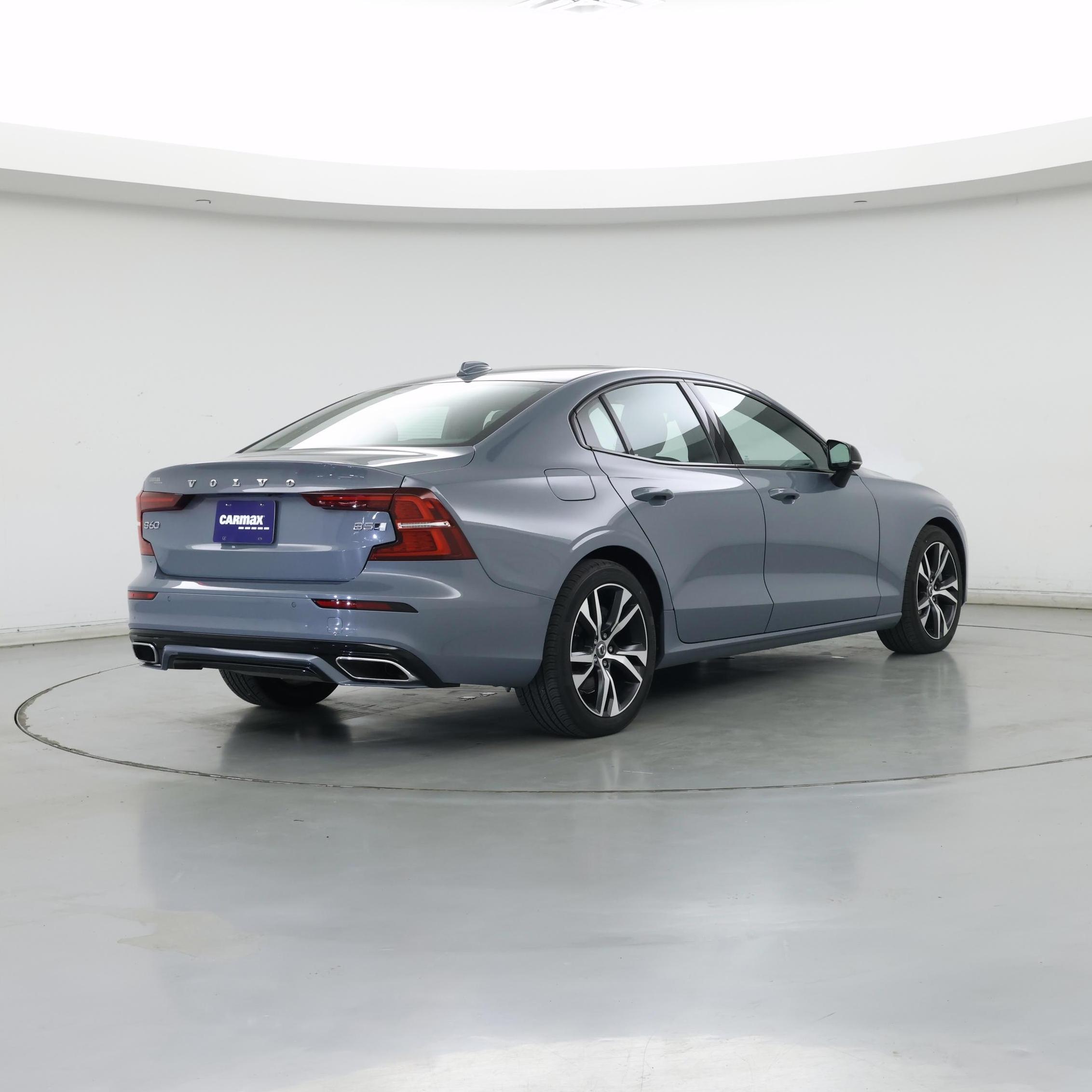 Thumbnail: 2022 Volvo S60 - 8