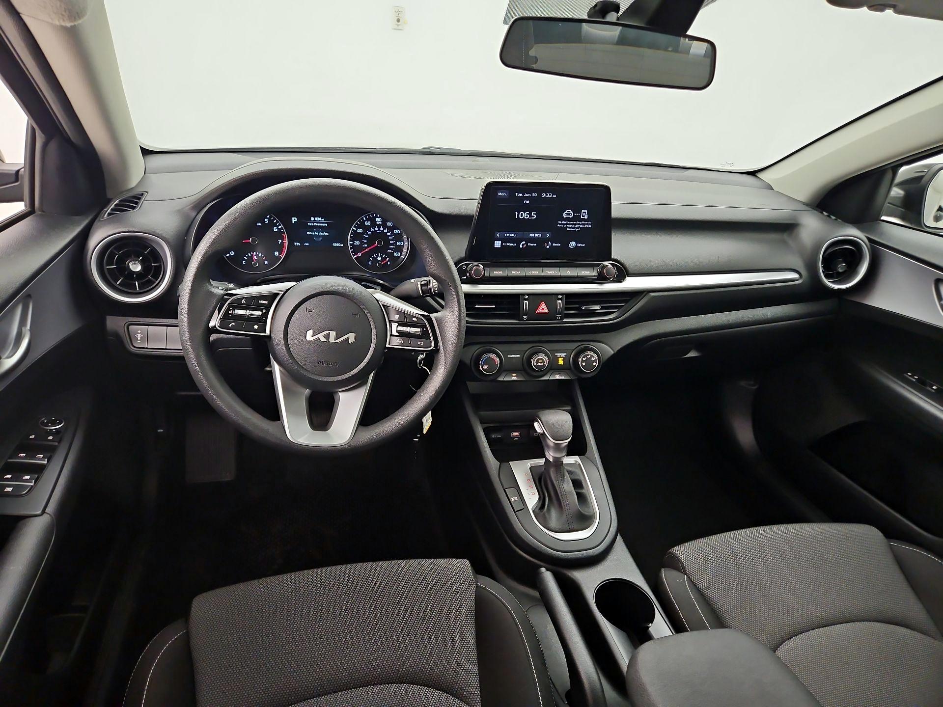 Thumbnail: 2024 Kia Forte - 9