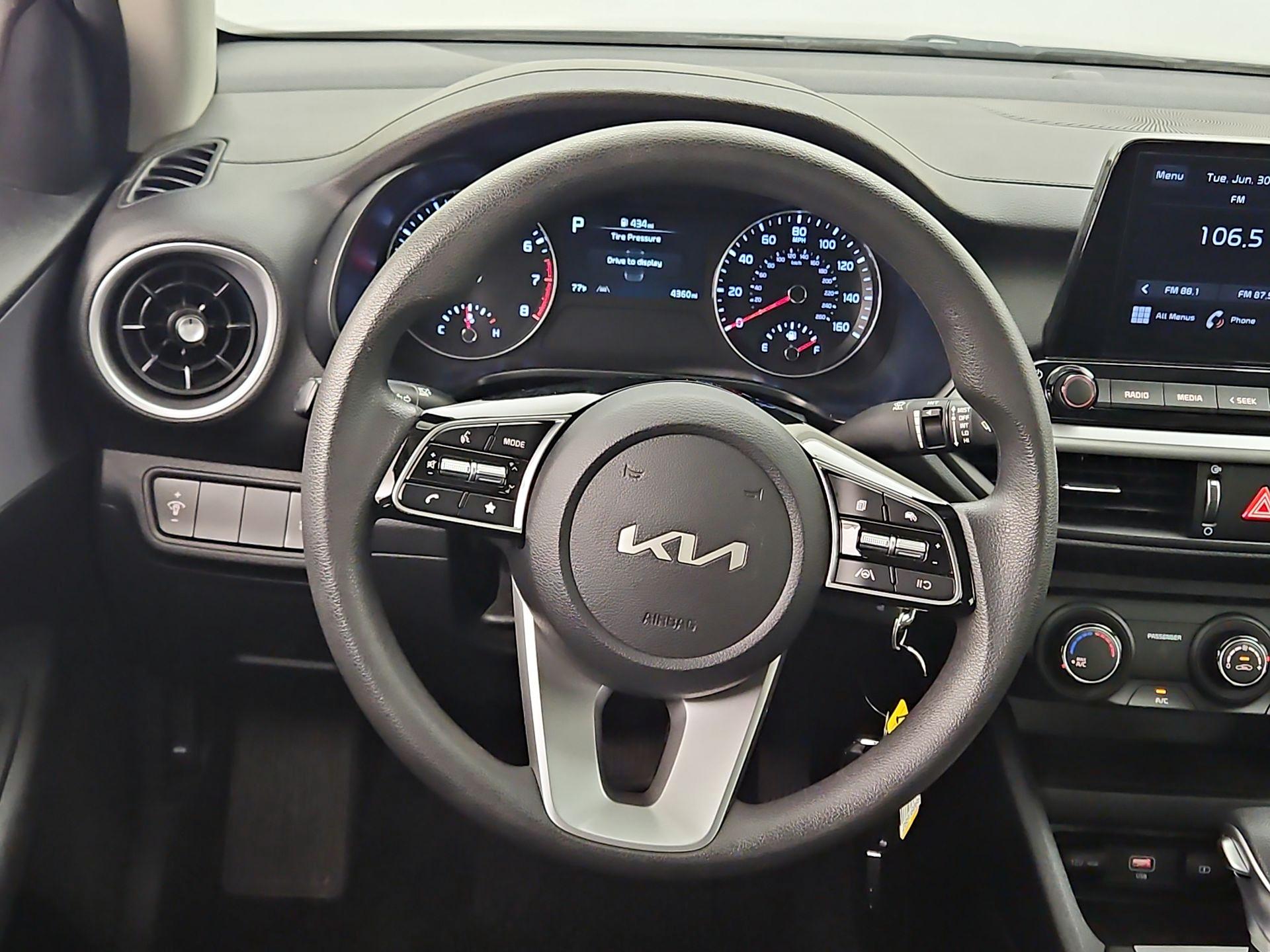 Thumbnail: 2024 Kia Forte - 10