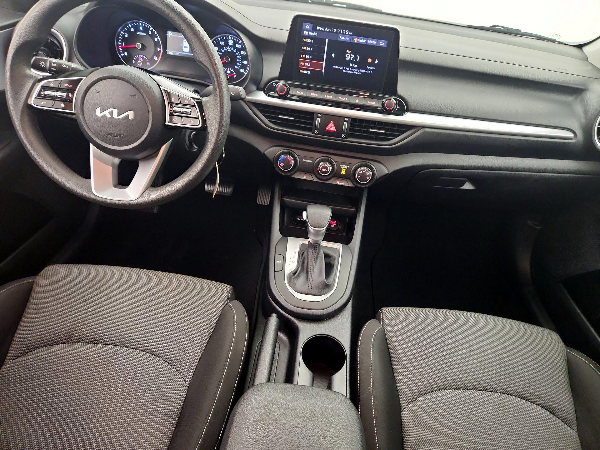 Thumbnail: 2024 Kia Forte - 9