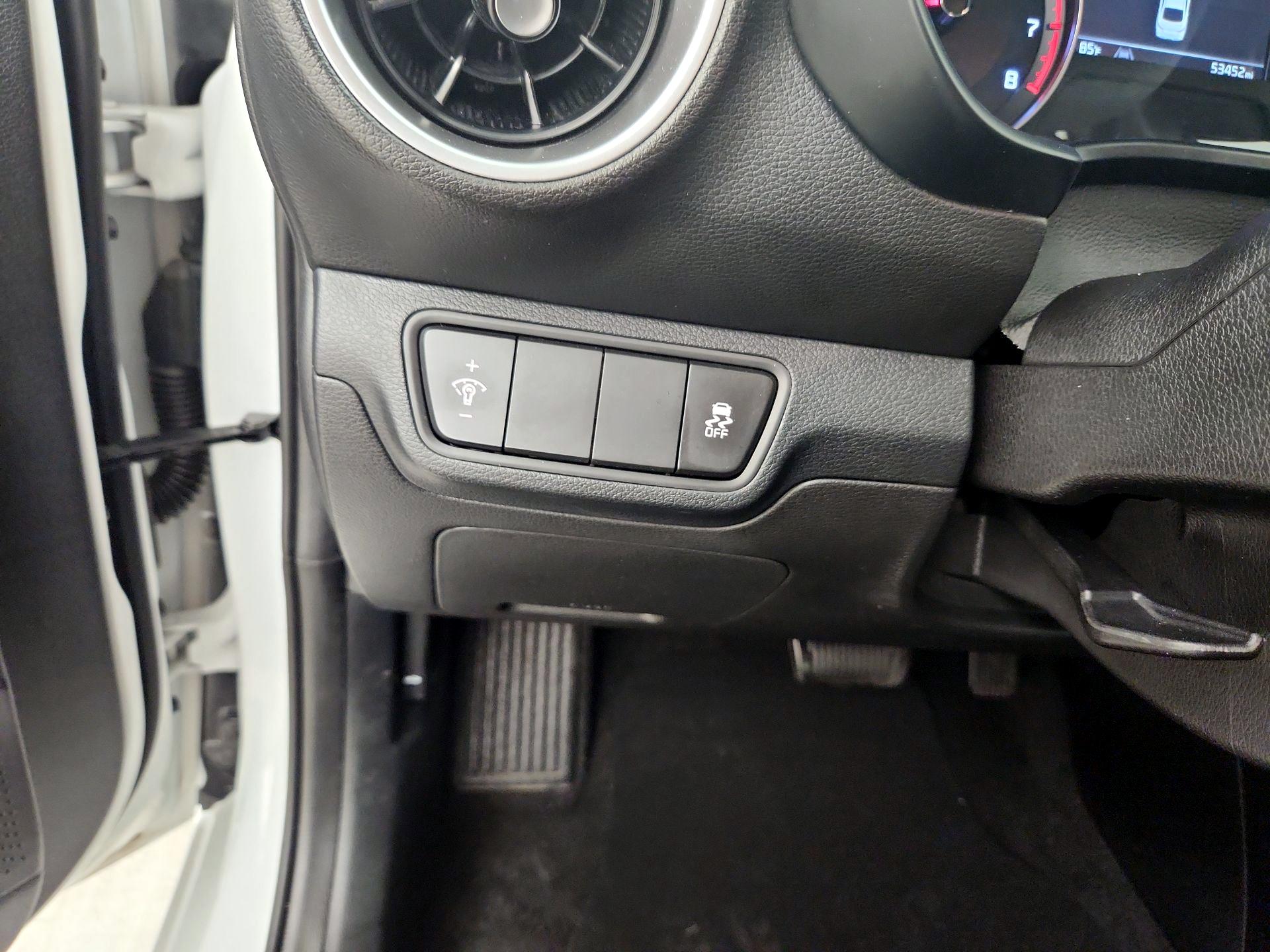 Thumbnail: 2024 Kia Forte - 13