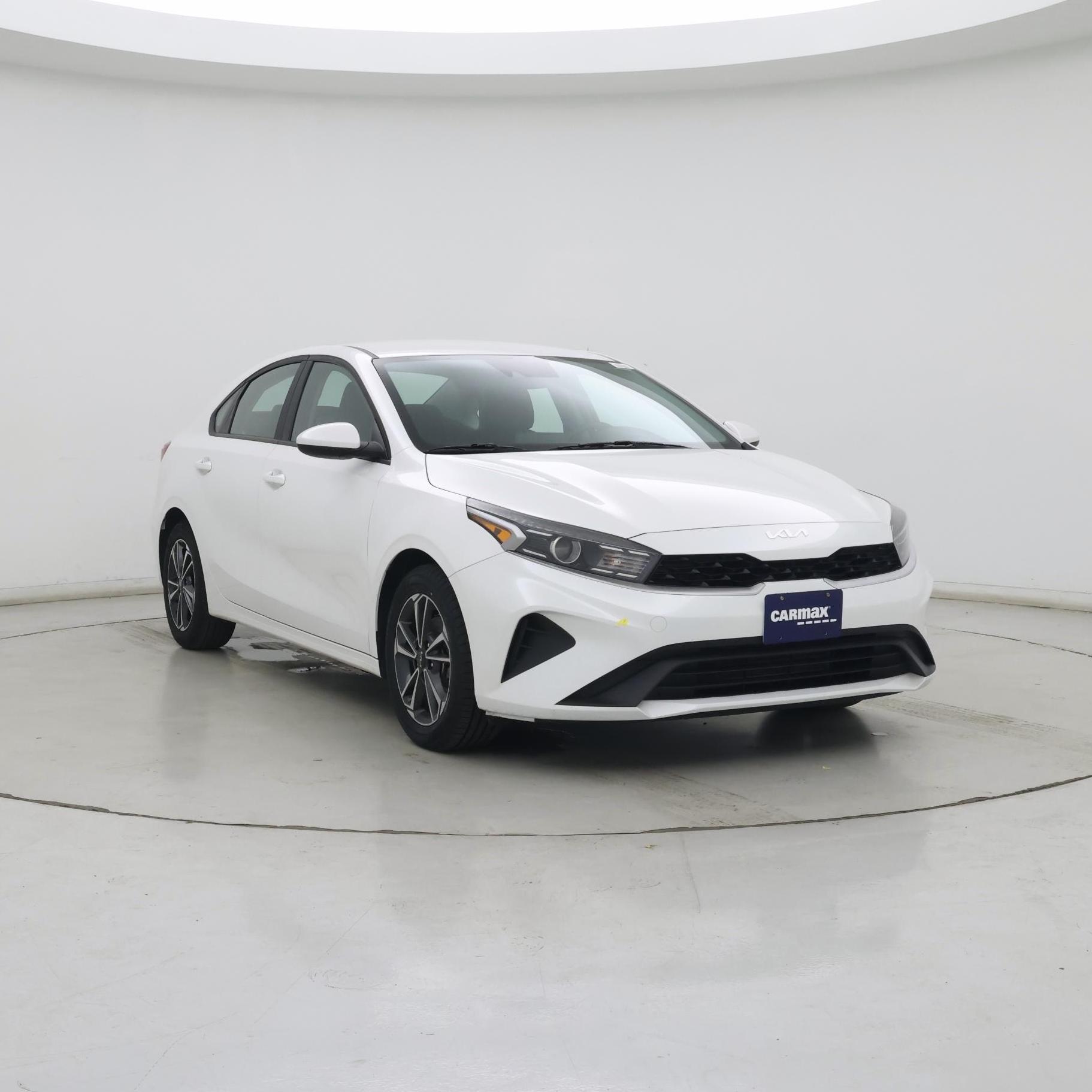 Thumbnail: 2024 Kia Forte - 7