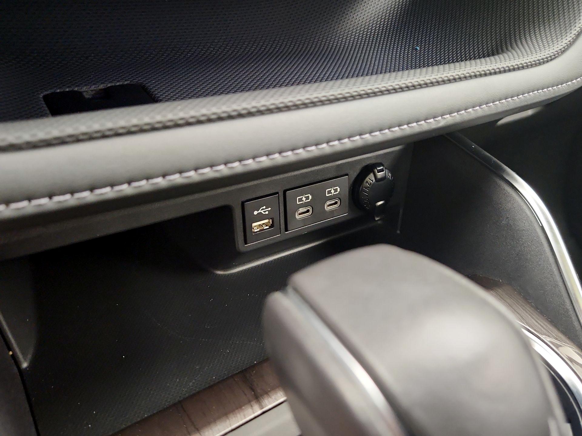 Thumbnail: 2022 Toyota Highlander - 19