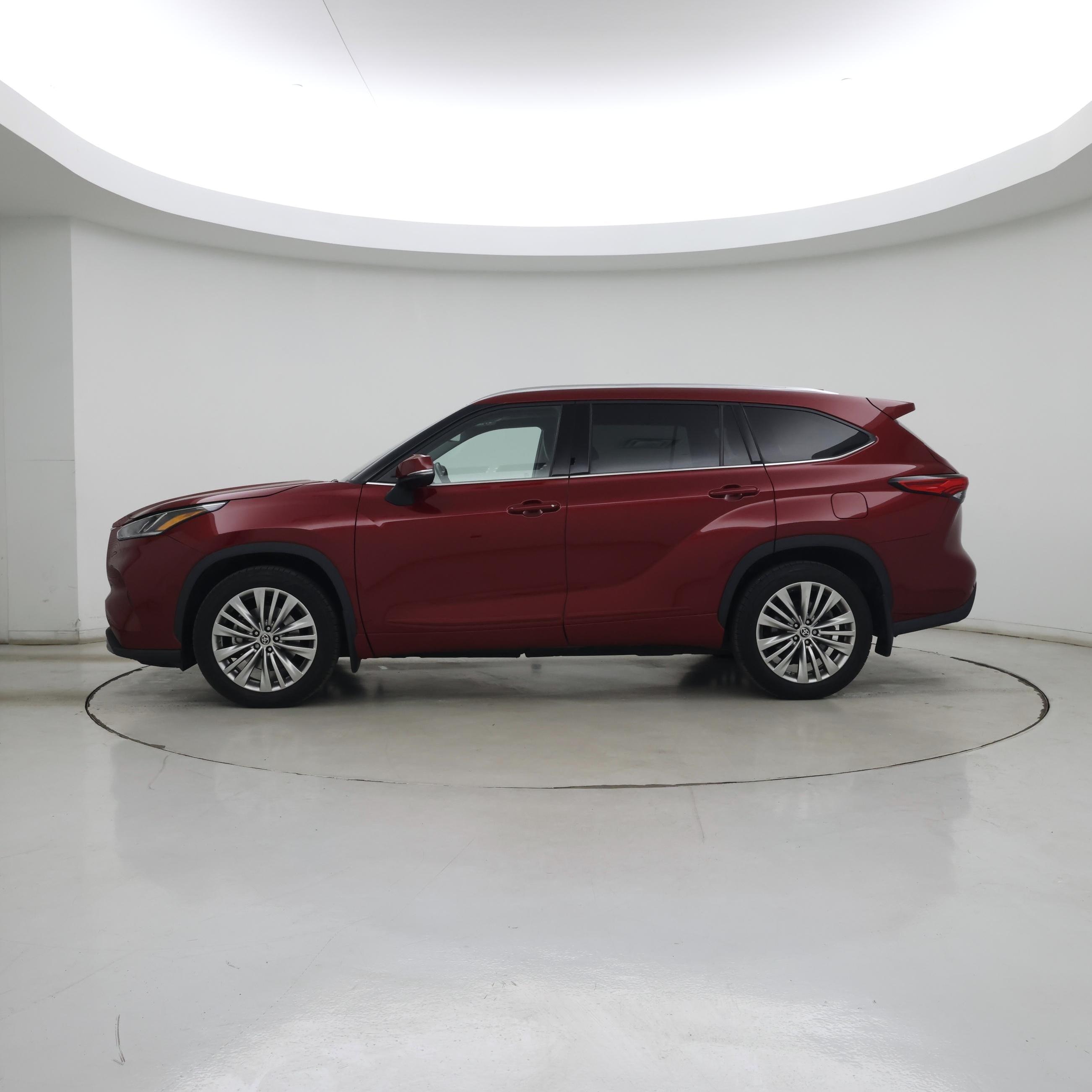 Thumbnail: 2022 Toyota Highlander - 3