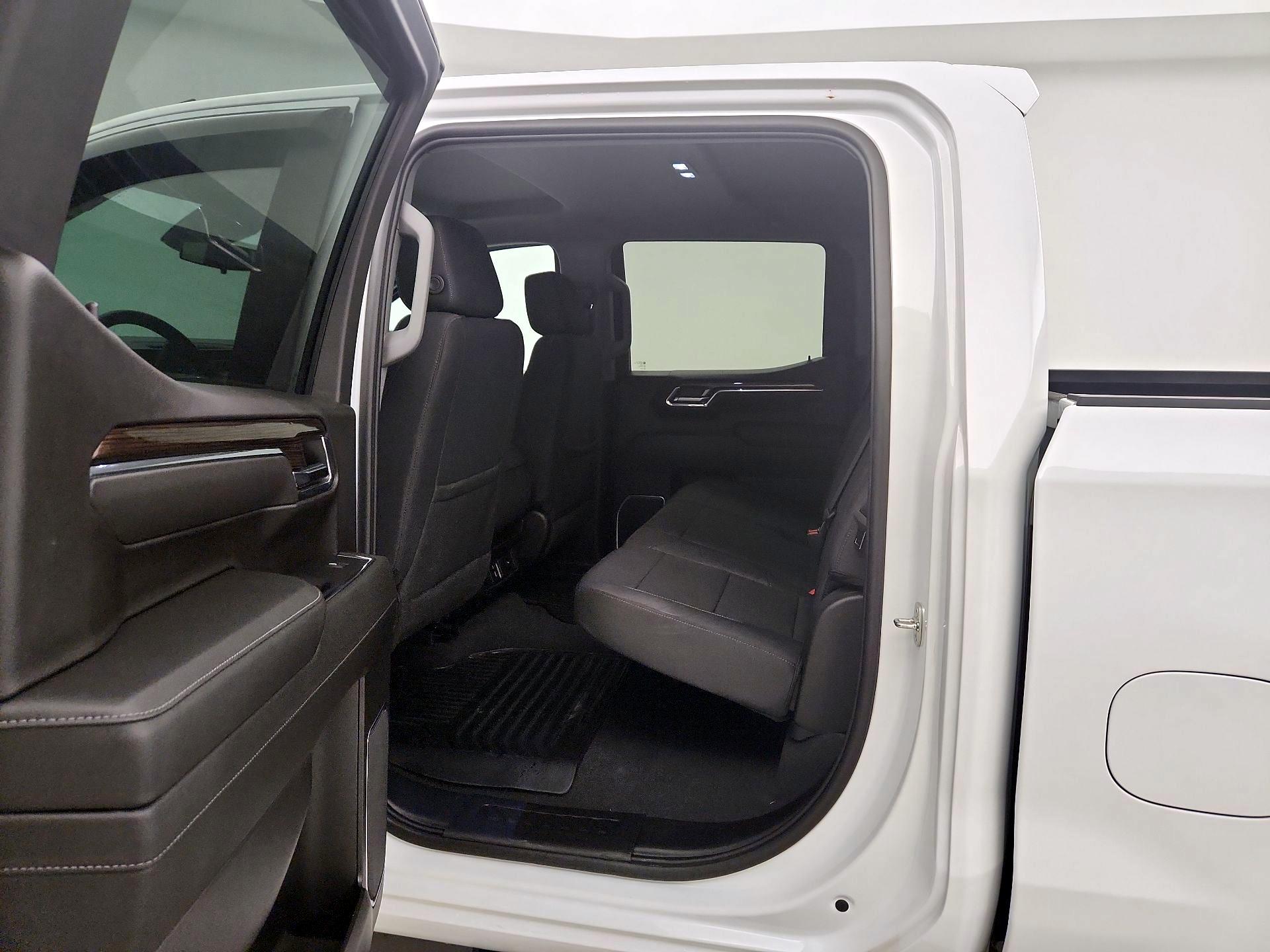Thumbnail: 2023 Chevrolet Silverado 1500 - 19
