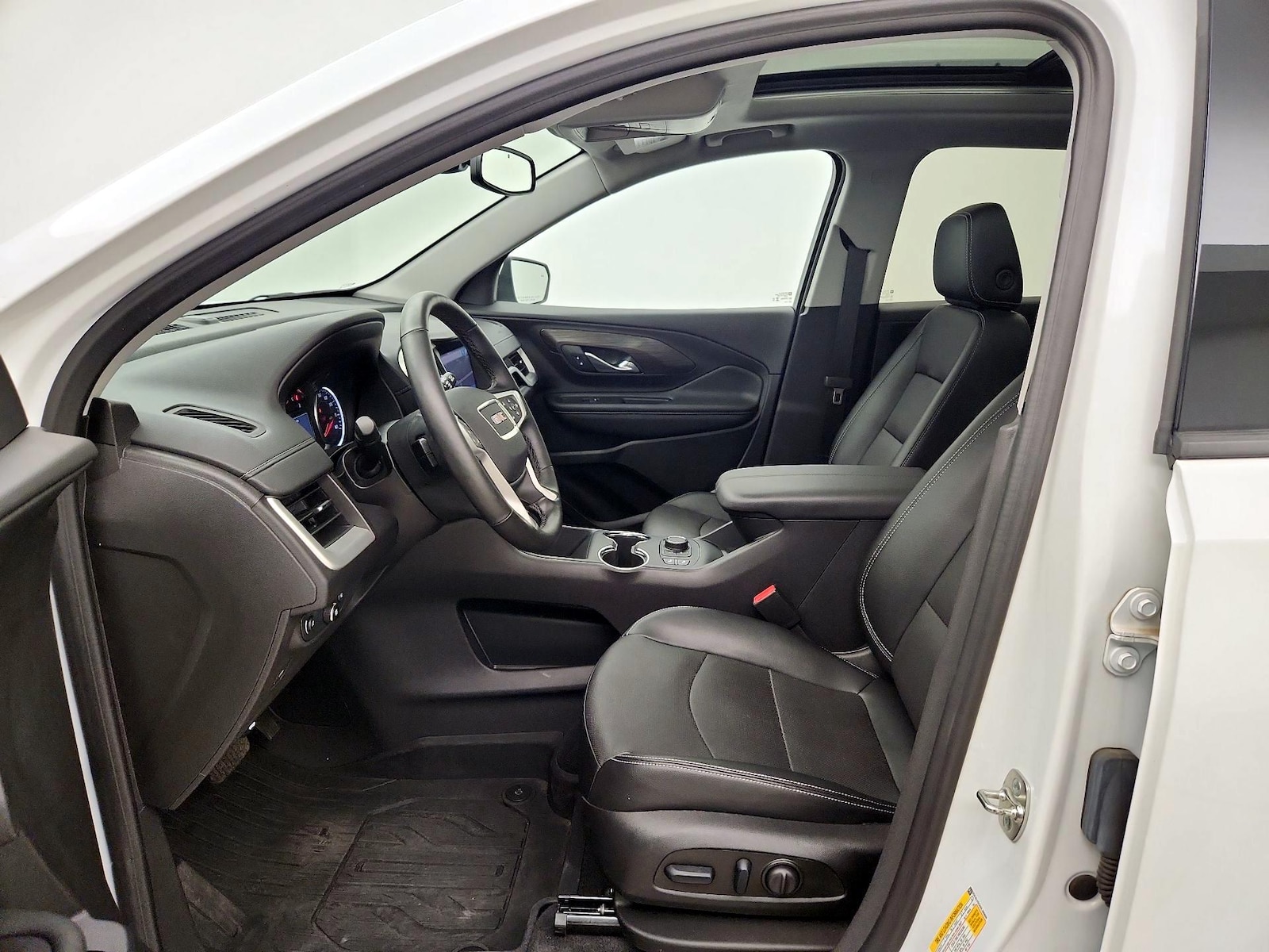 2024 GMC Terrain SLT - Photo 12