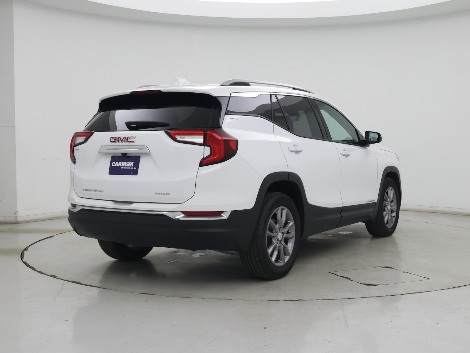 2024 GMC Terrain SLT - Photo 9