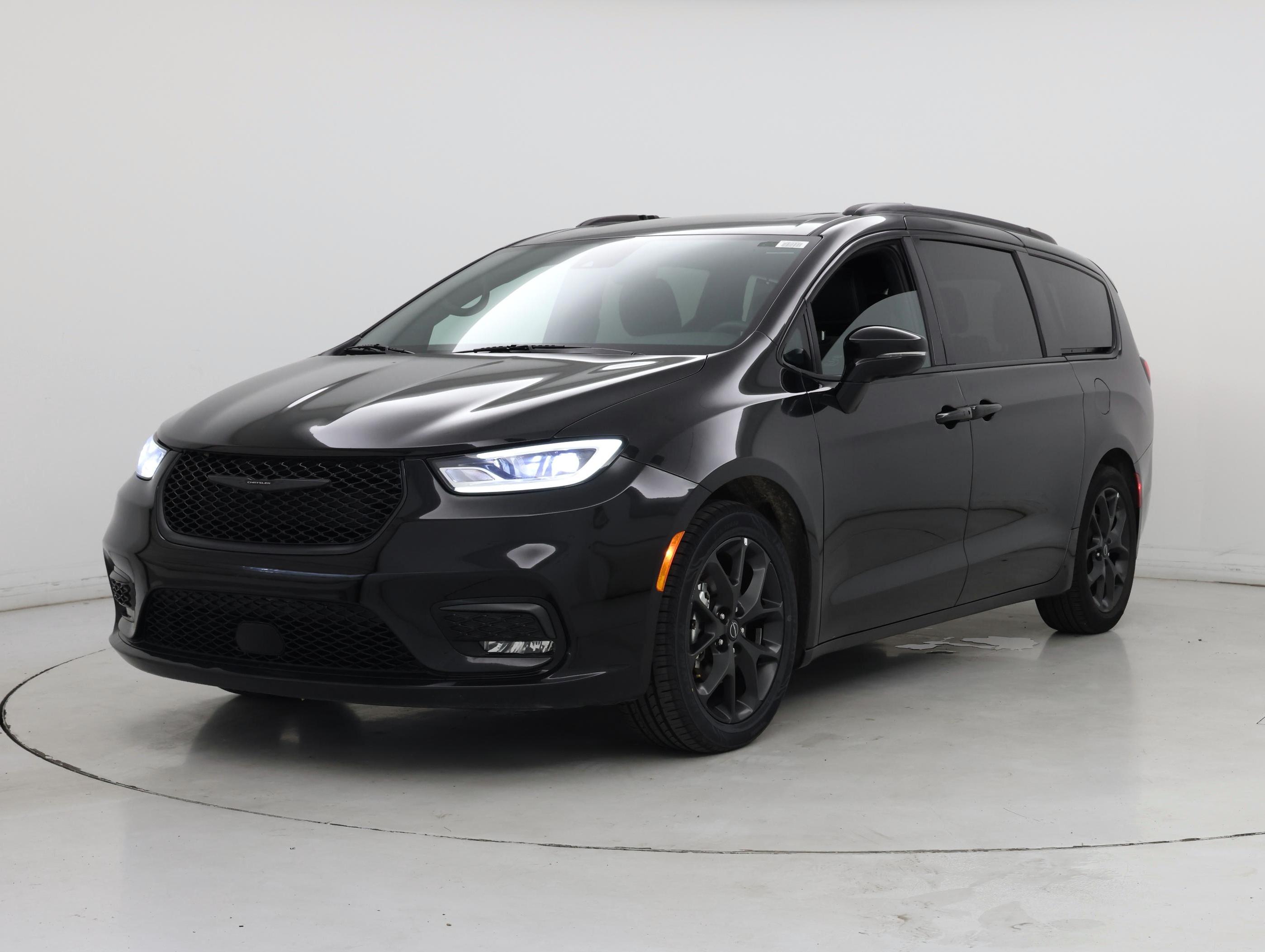 Thumbnail: 2025 Chrysler Pacifica - 4