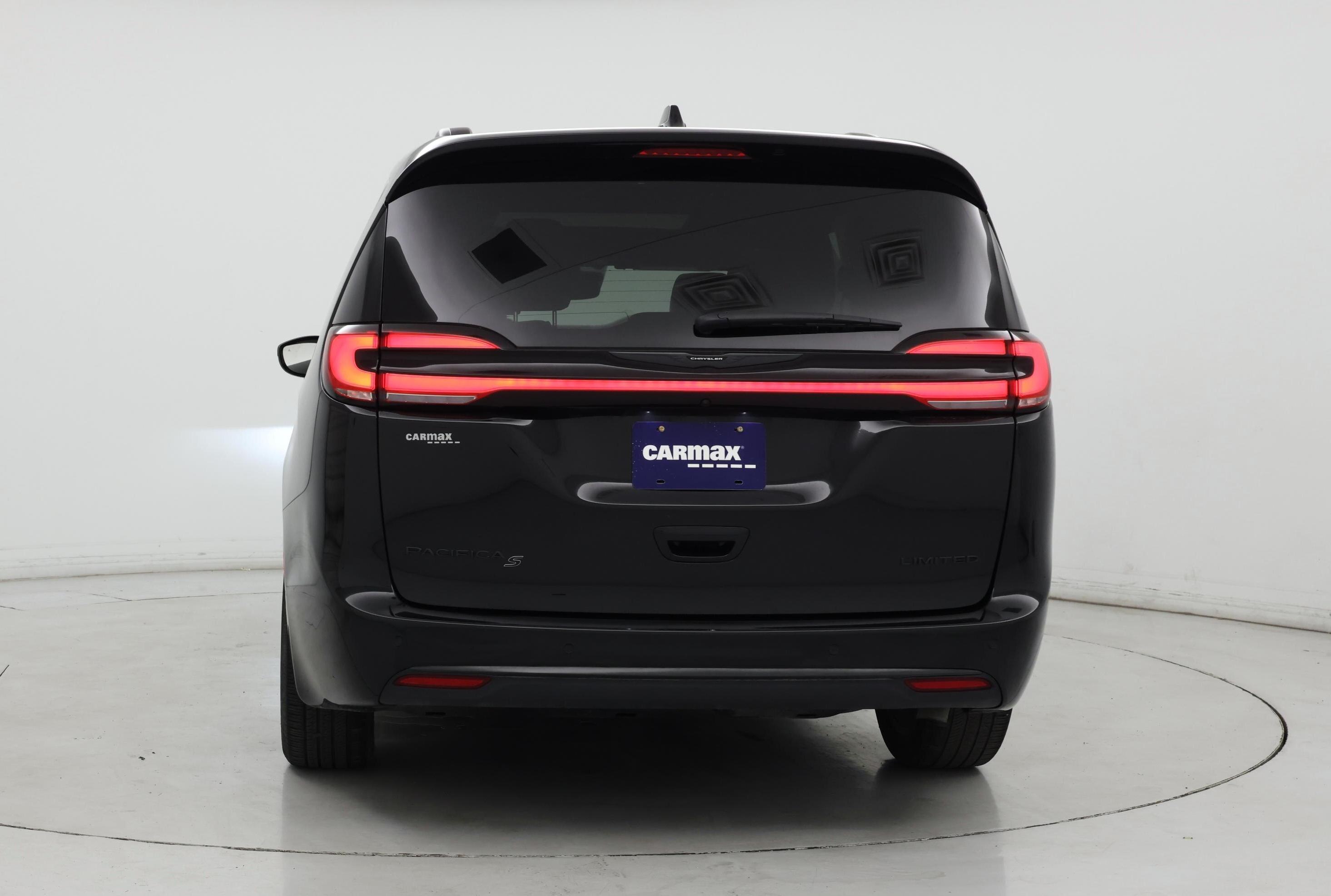 Thumbnail: 2025 Chrysler Pacifica - 6