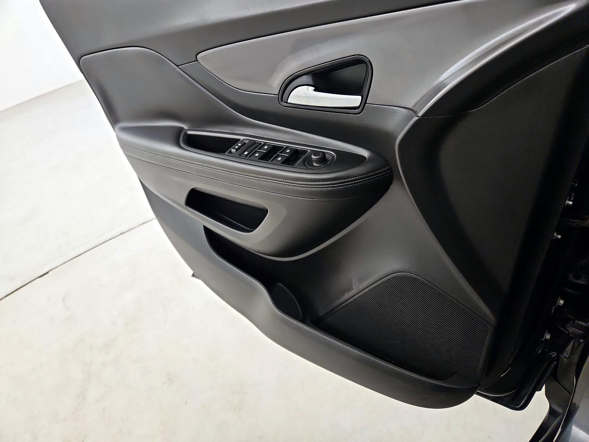 Thumbnail: 2017 Buick Encore - 12