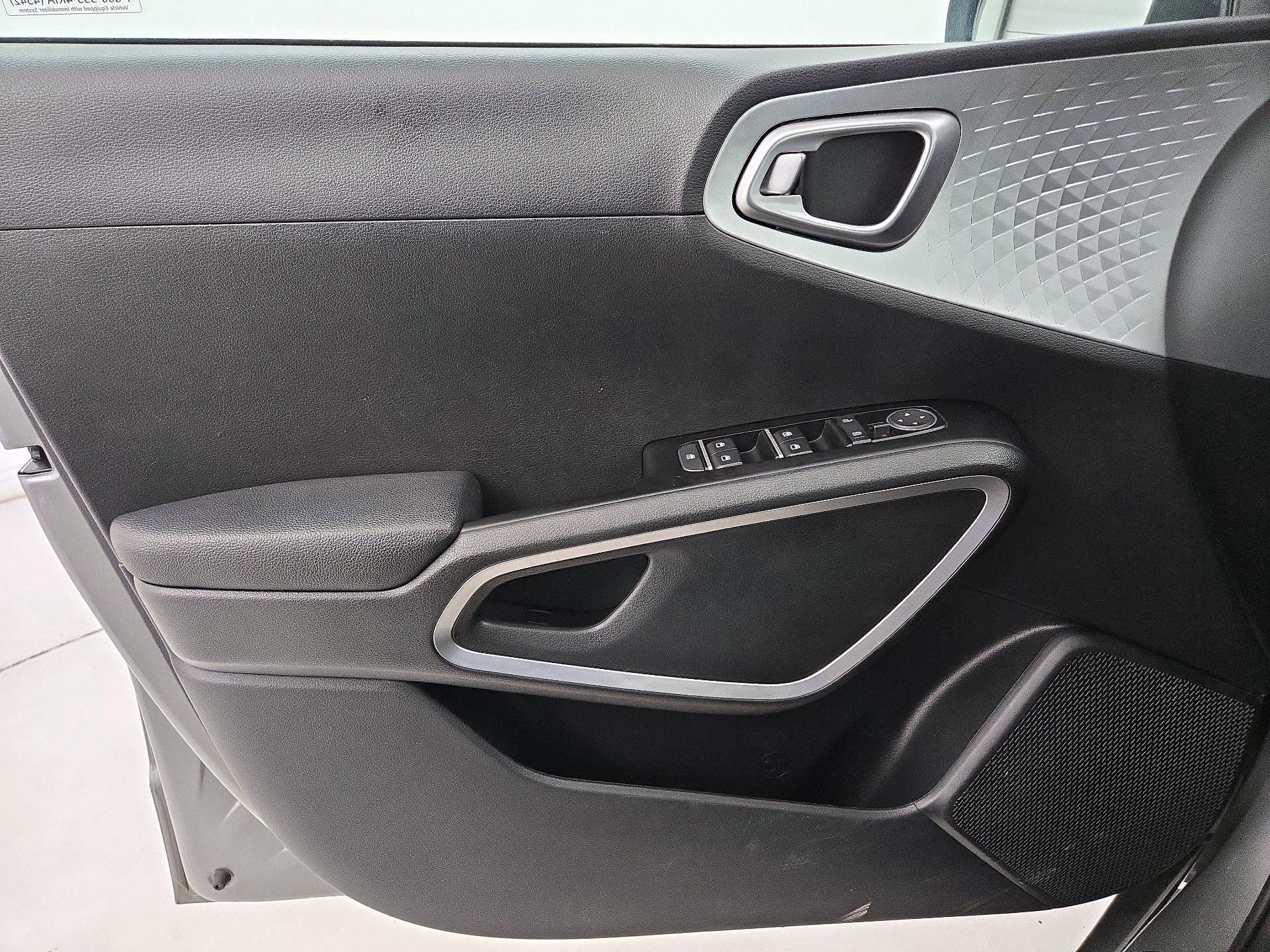 Thumbnail: 2025 Kia Soul - 12