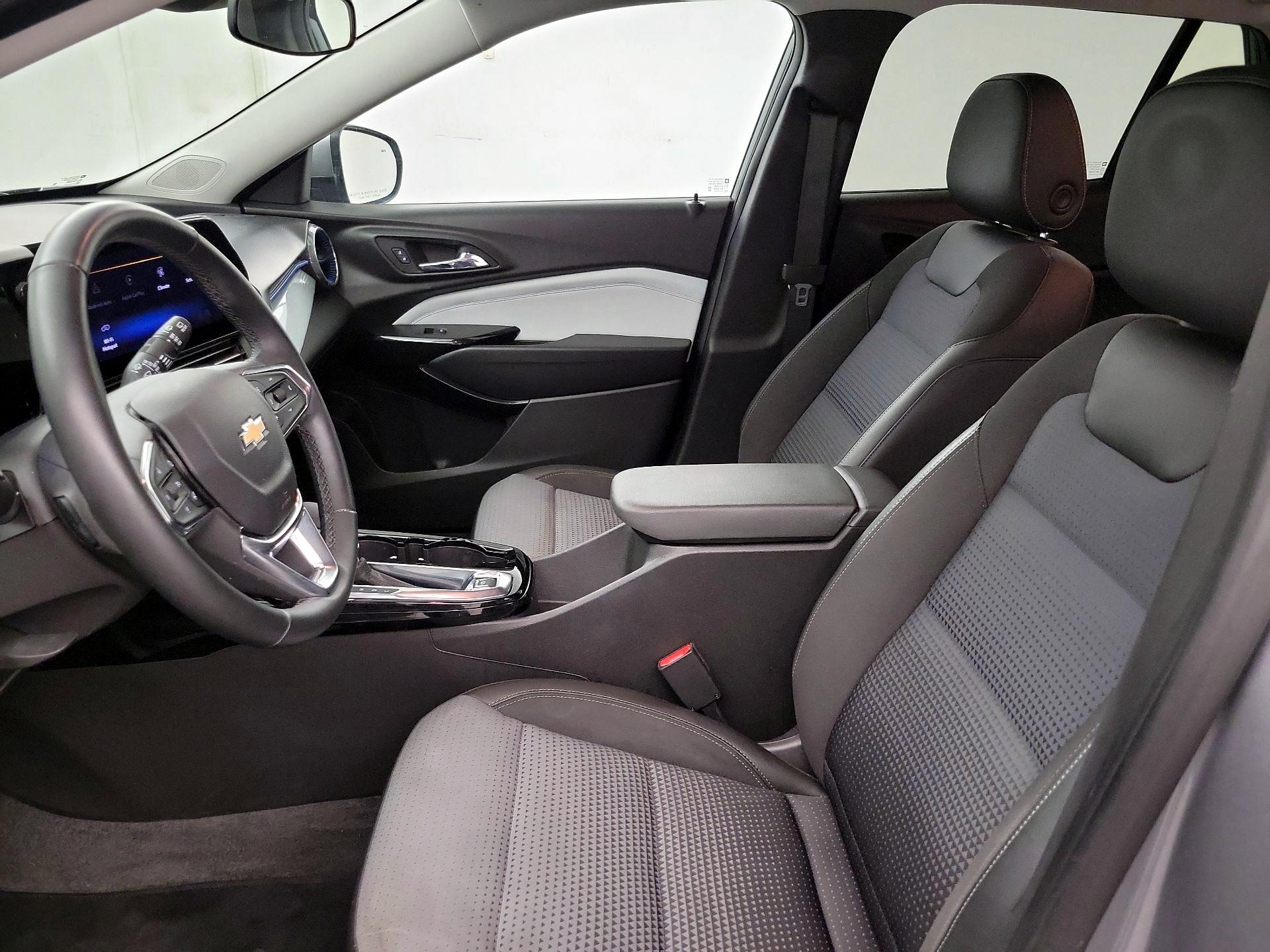 Thumbnail: 2024 Chevrolet Trax - 11