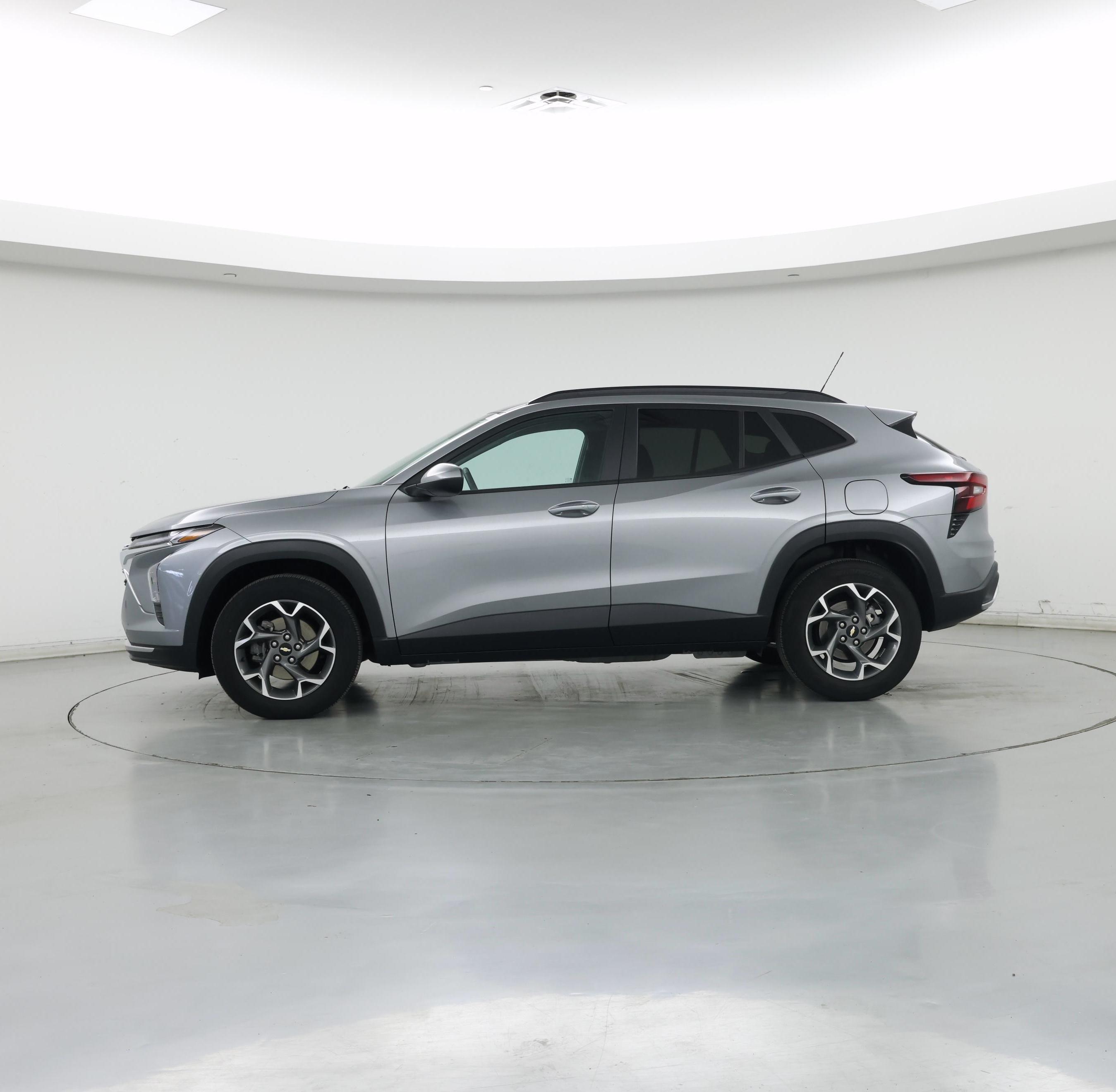 Thumbnail: 2024 Chevrolet Trax - 3