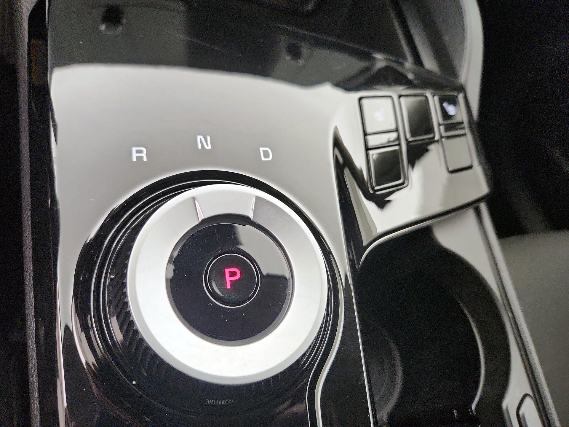 Thumbnail: 2024 Kia Sportage - 17