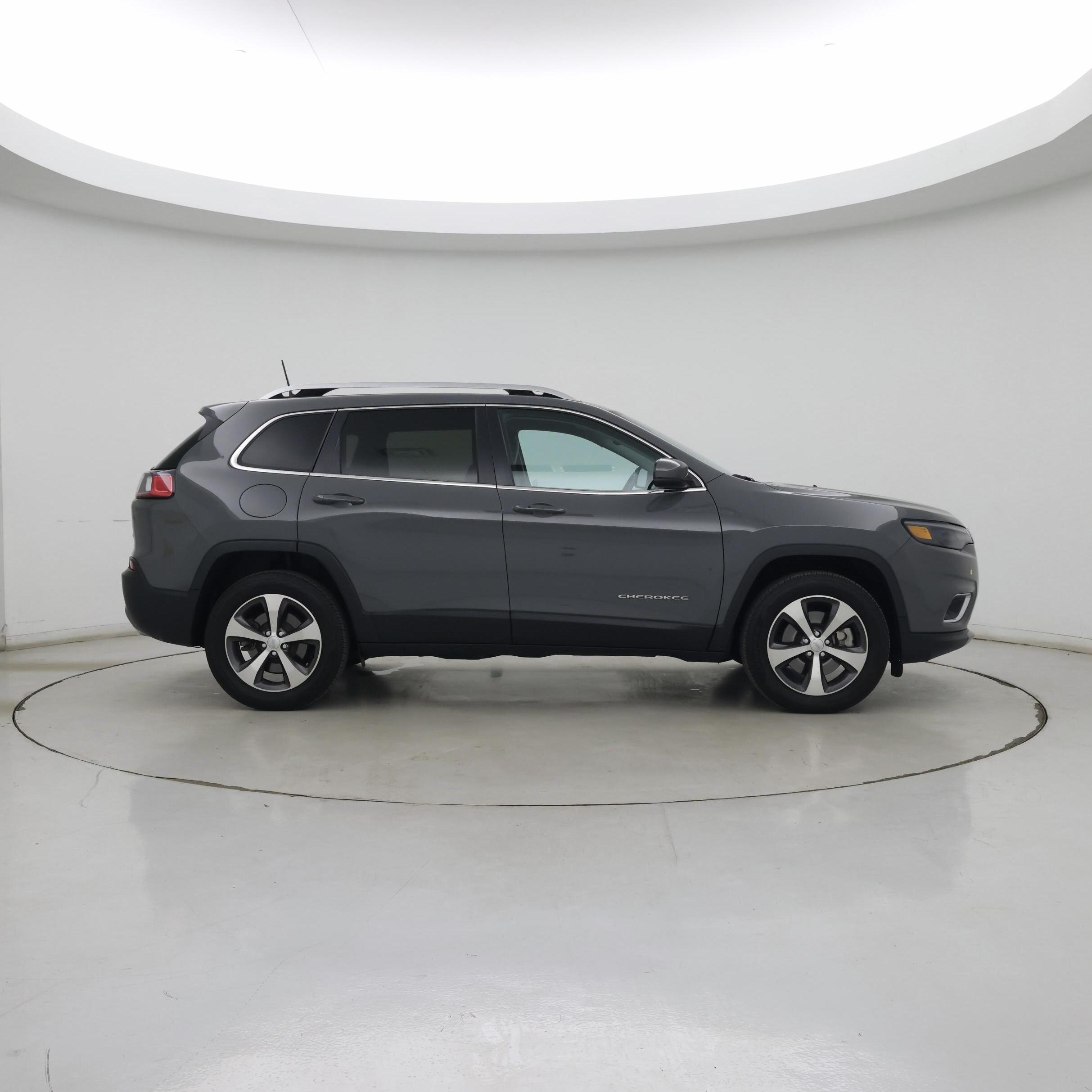 Thumbnail: 2020 Jeep Cherokee - 7