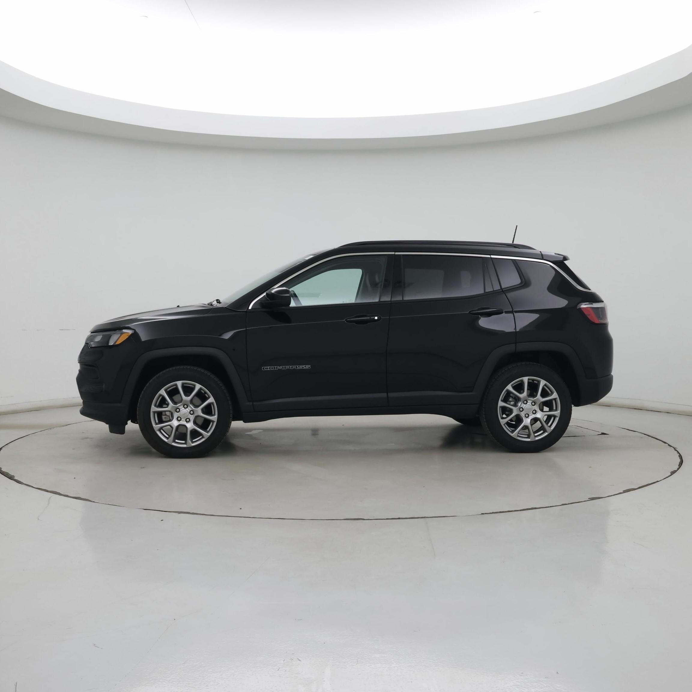 Thumbnail: 2022 Jeep Compass - 3