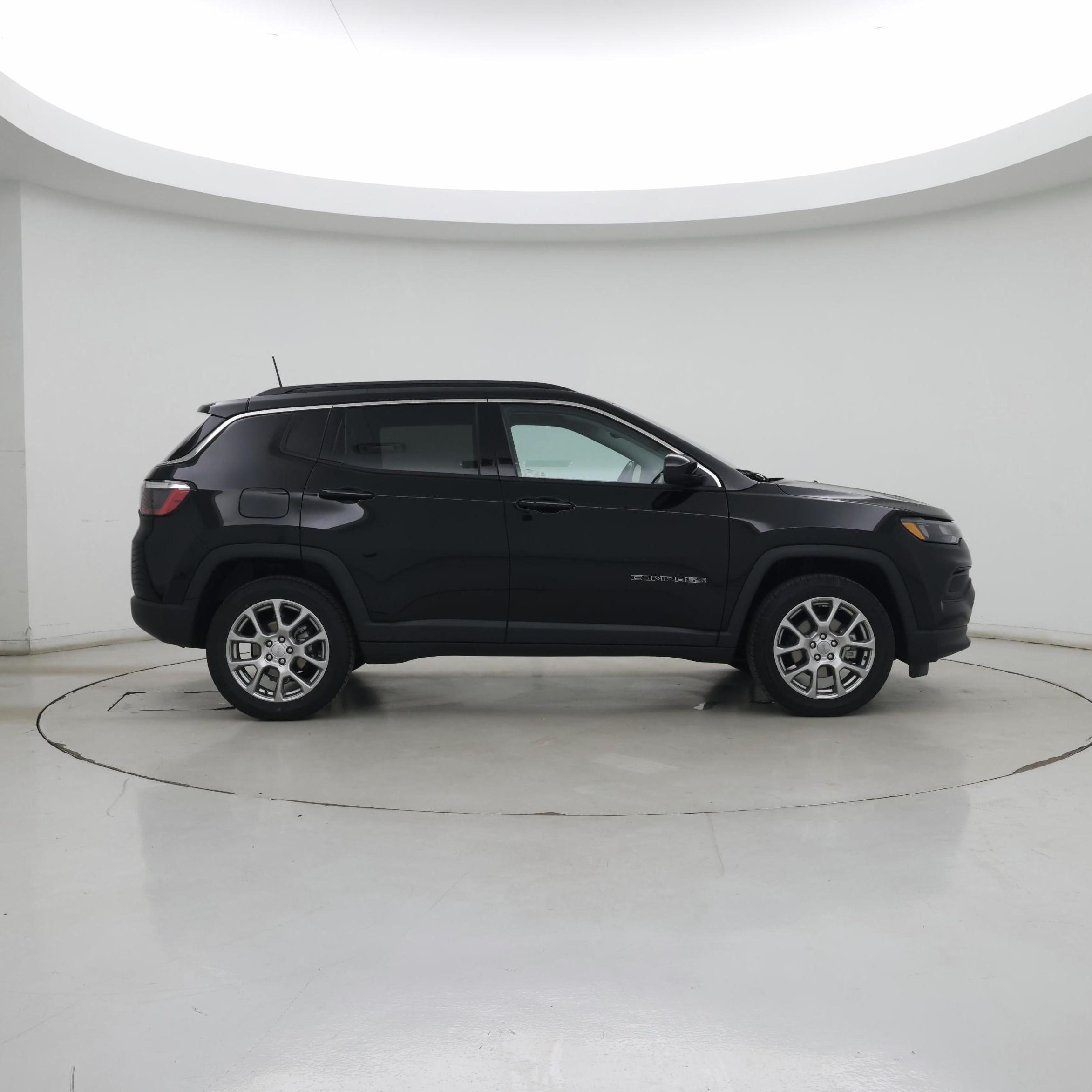 Thumbnail: 2022 Jeep Compass - 7