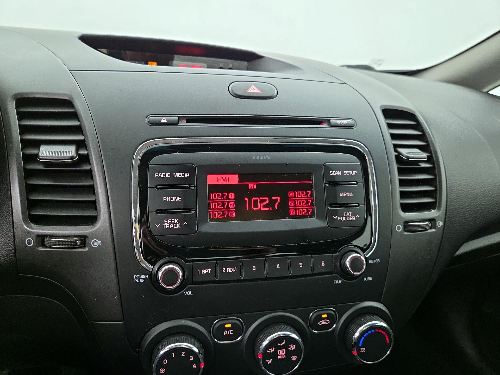 Thumbnail: 2017 Kia Forte - 14
