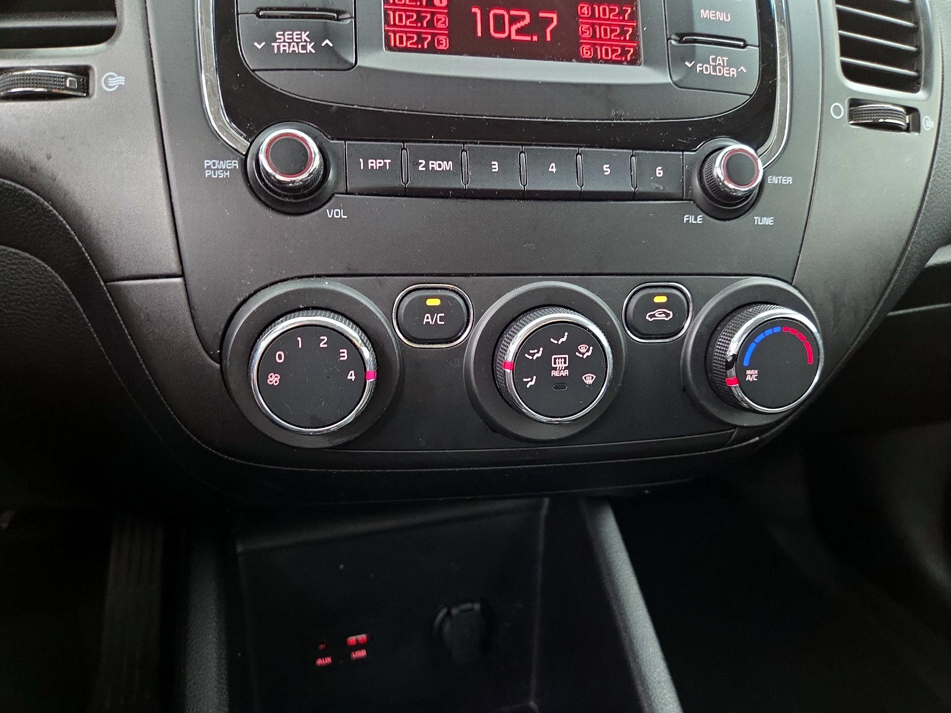 Thumbnail: 2017 Kia Forte - 15