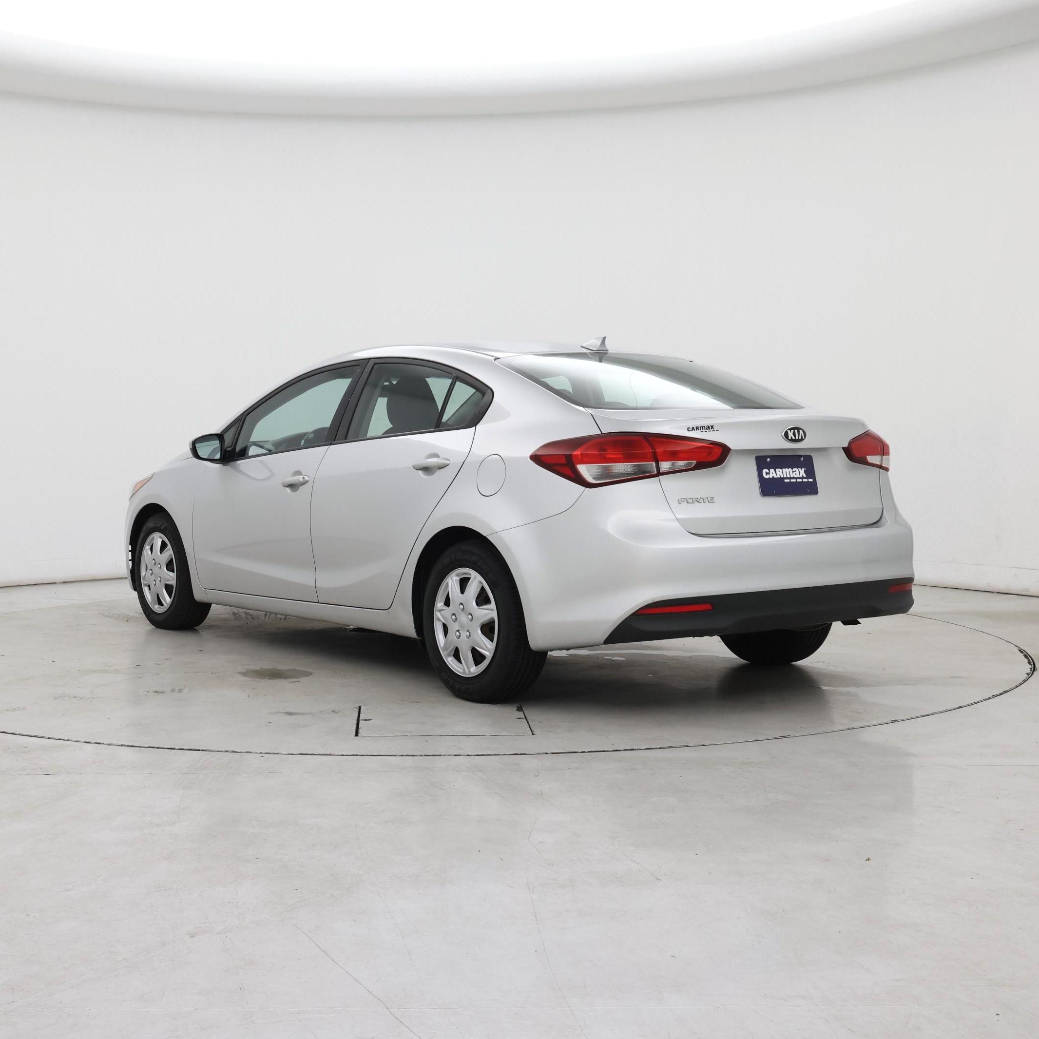 Thumbnail: 2017 Kia Forte - 2