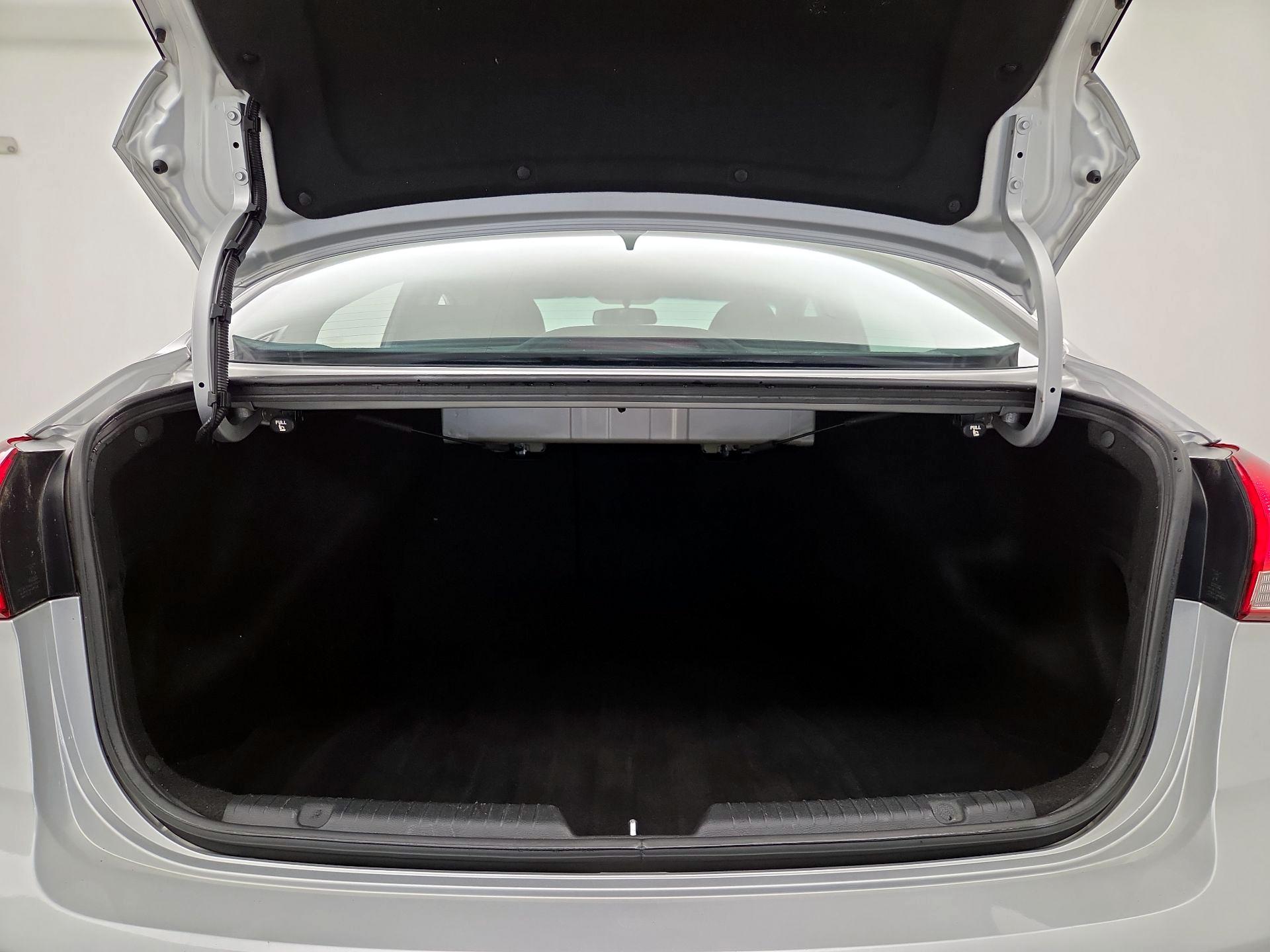 Thumbnail: 2017 Kia Forte - 19