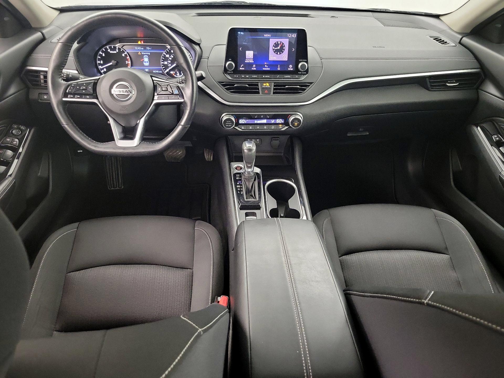Thumbnail: 2020 Nissan Altima - 9