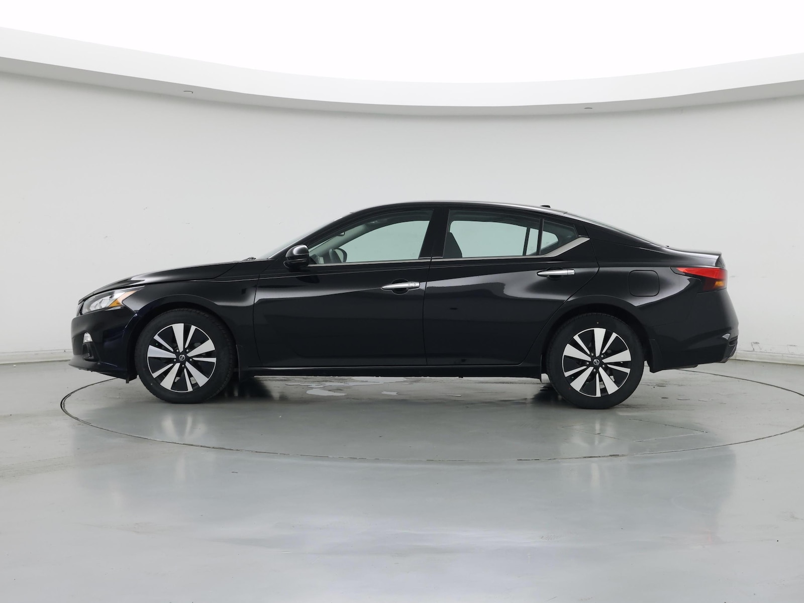 2020 Nissan Altima SV - Photo 4