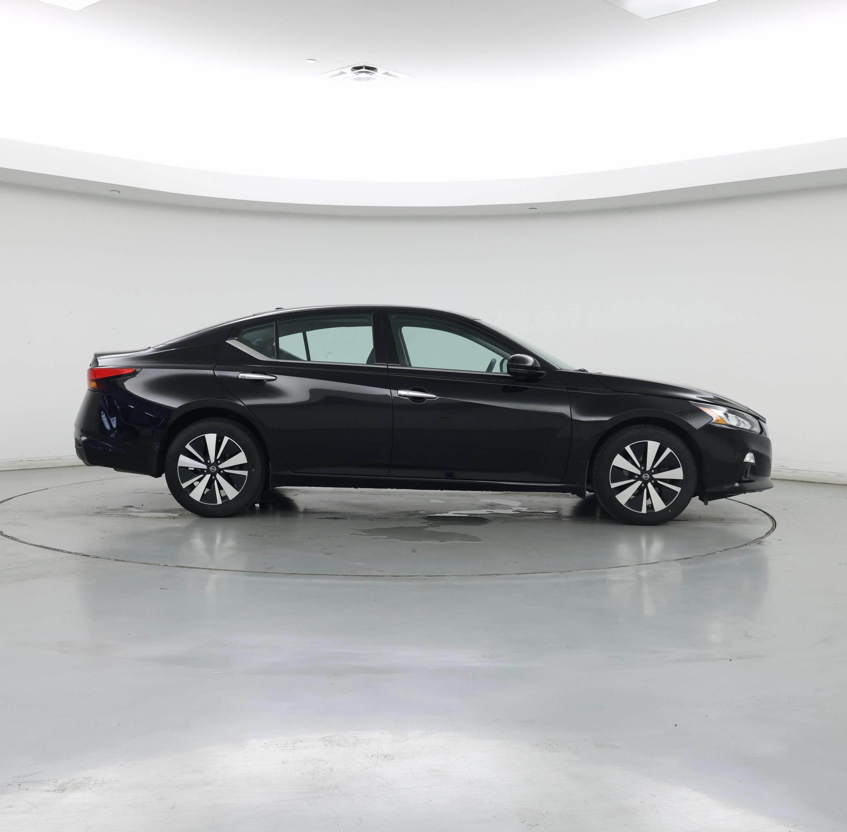 Thumbnail: 2020 Nissan Altima - 7