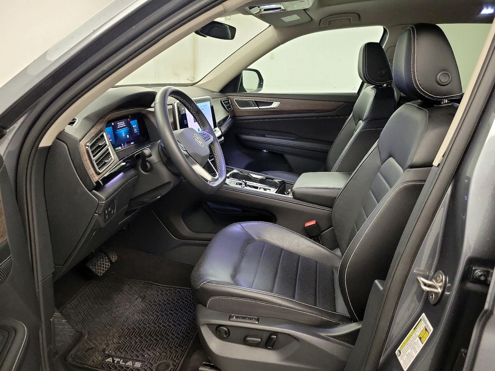 2024 Volkswagen Atlas SEL - Photo 12