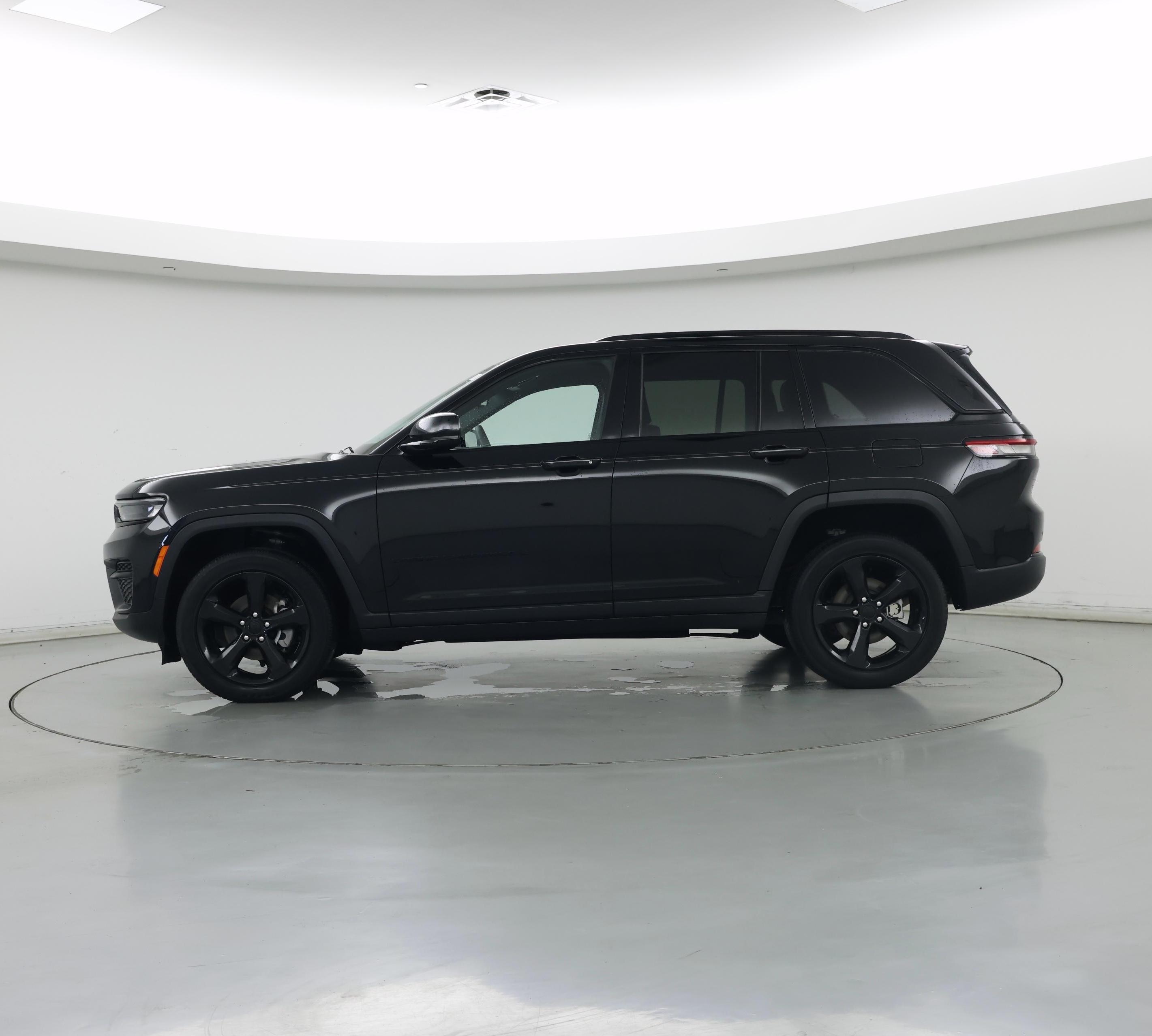 Thumbnail: 2023 Jeep Grand Cherokee - 3