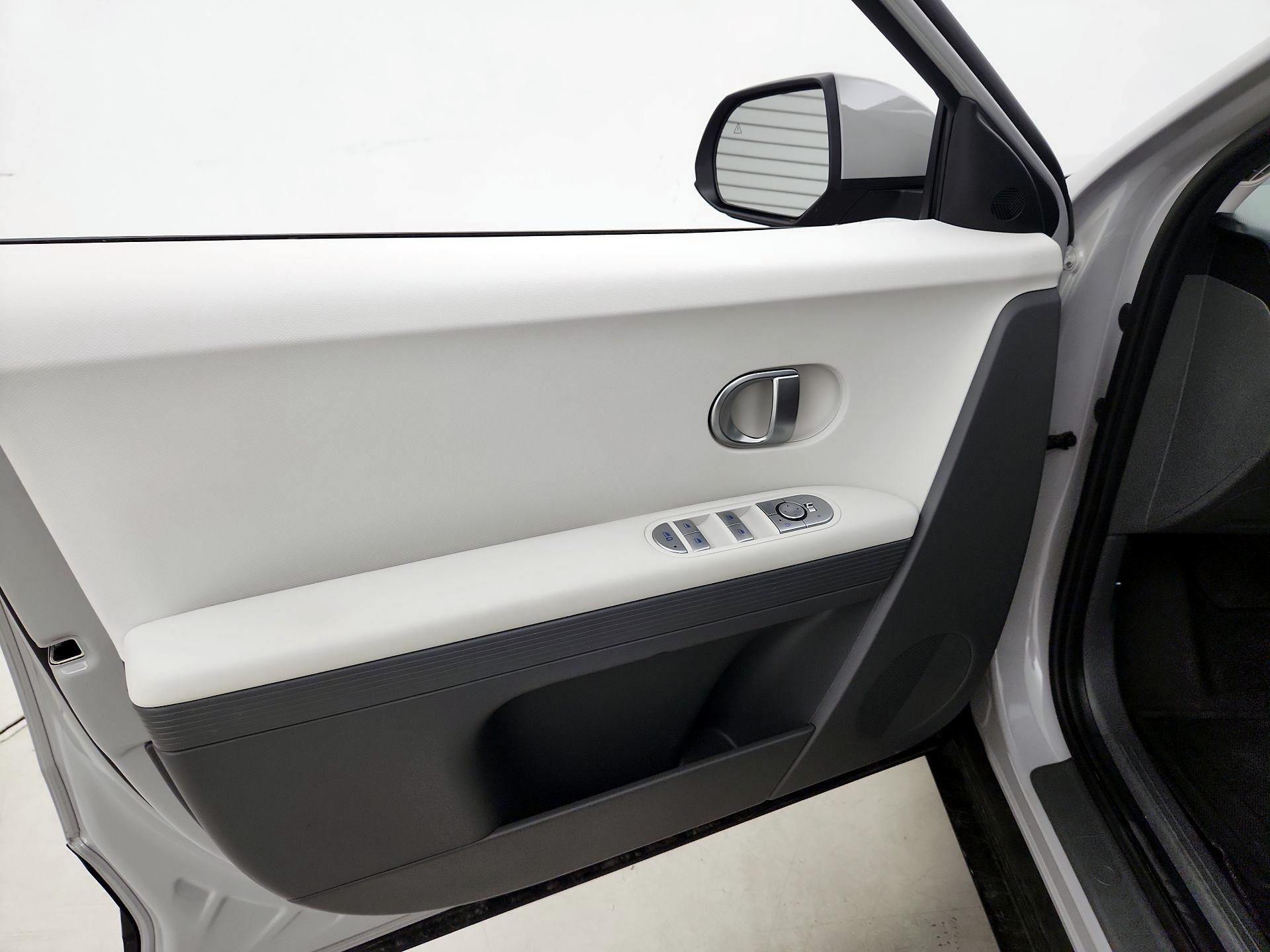 Thumbnail: 2024 Hyundai Ioniq 5 - 12