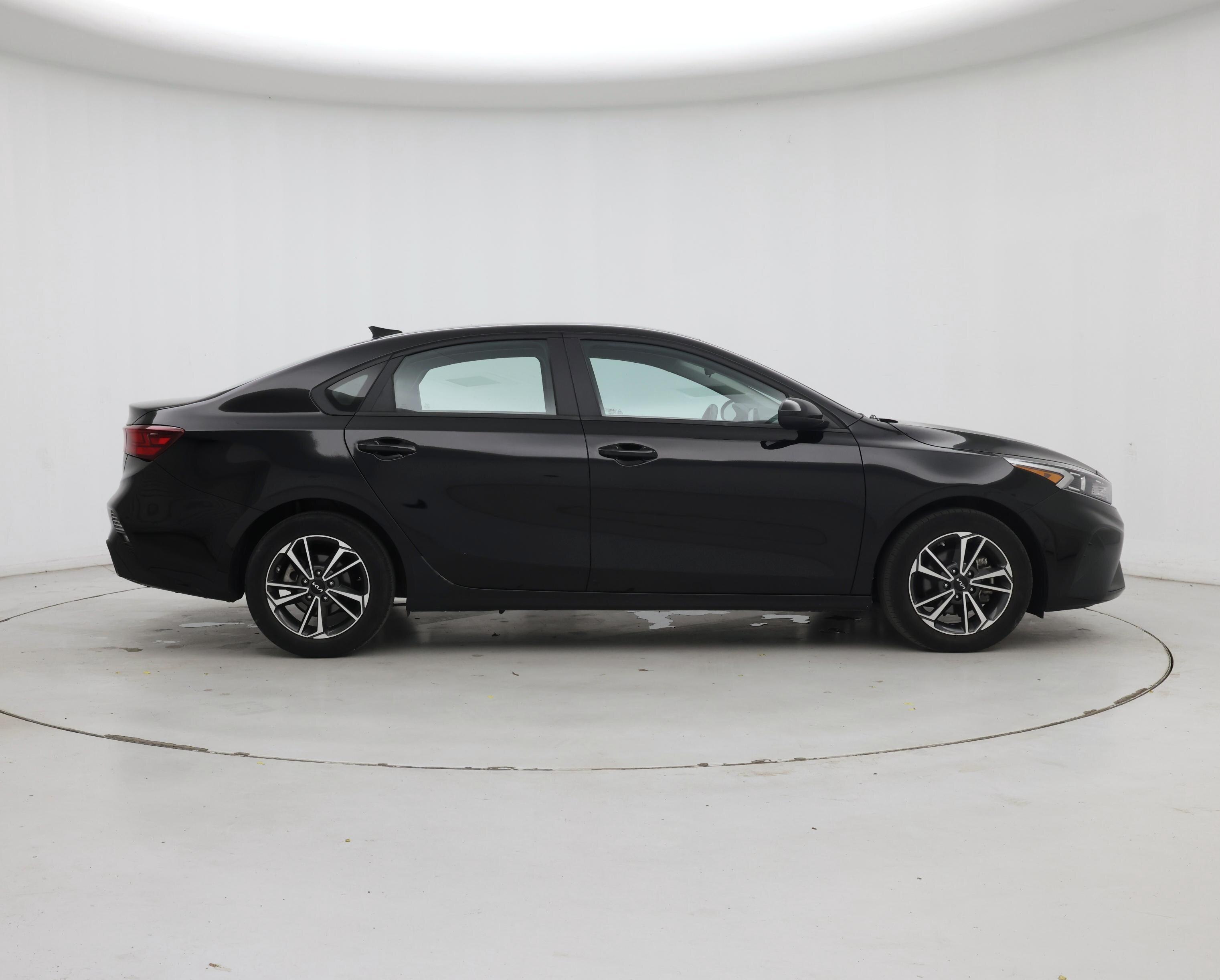Thumbnail: 2023 Kia Forte - 7