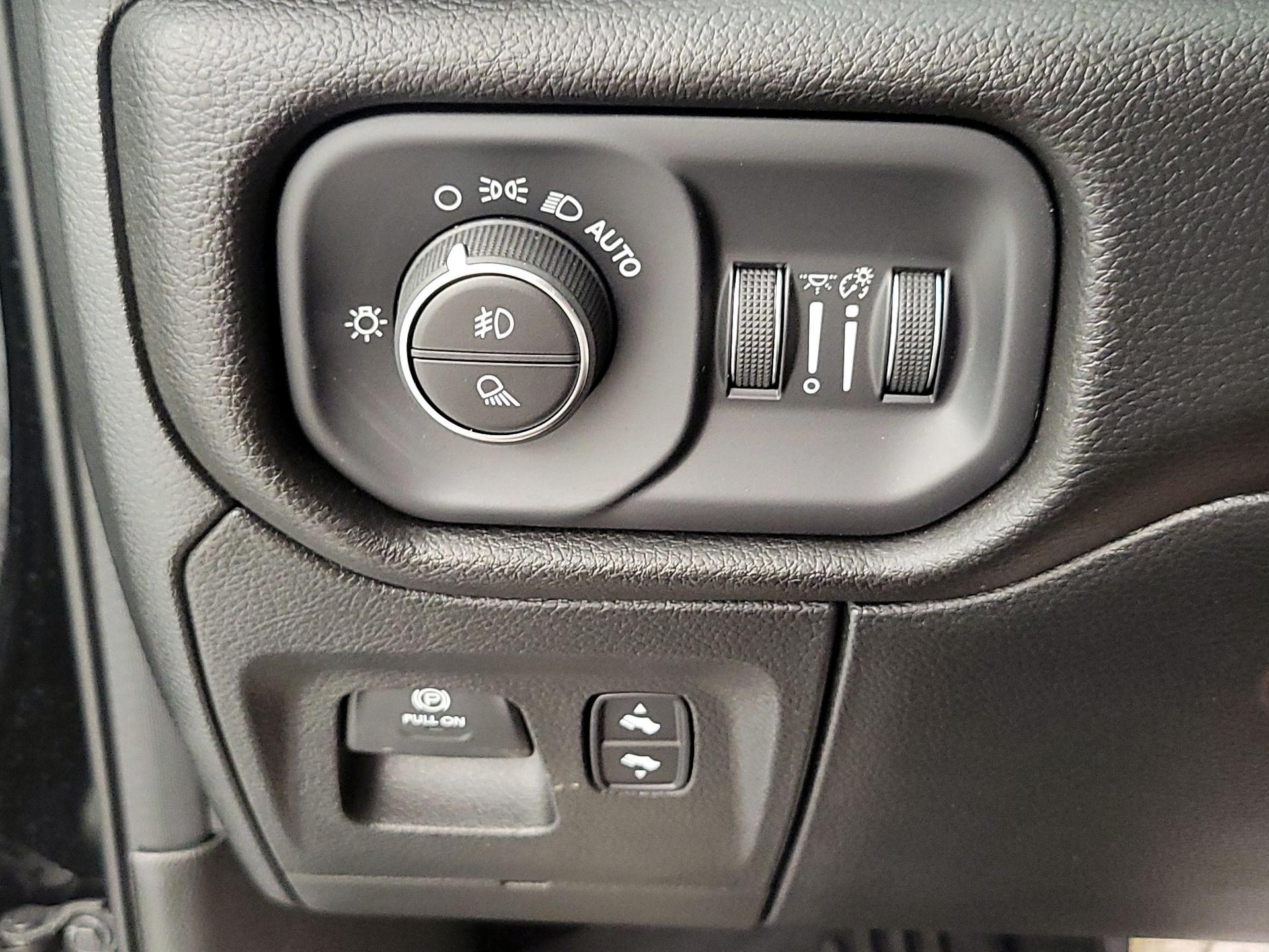 Thumbnail: 2023 RAM 1500 - 13