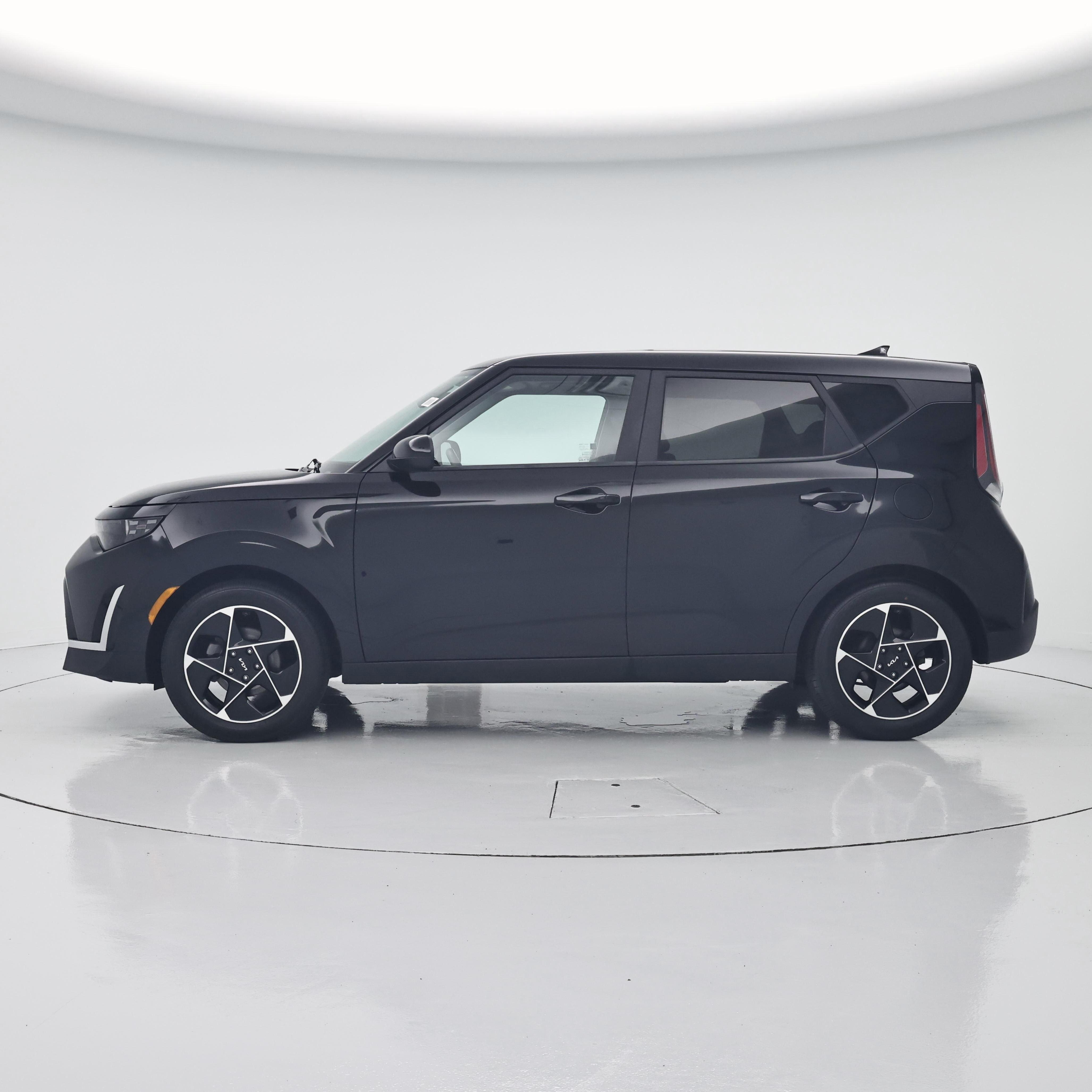 Thumbnail: 2023 Kia Soul - 3