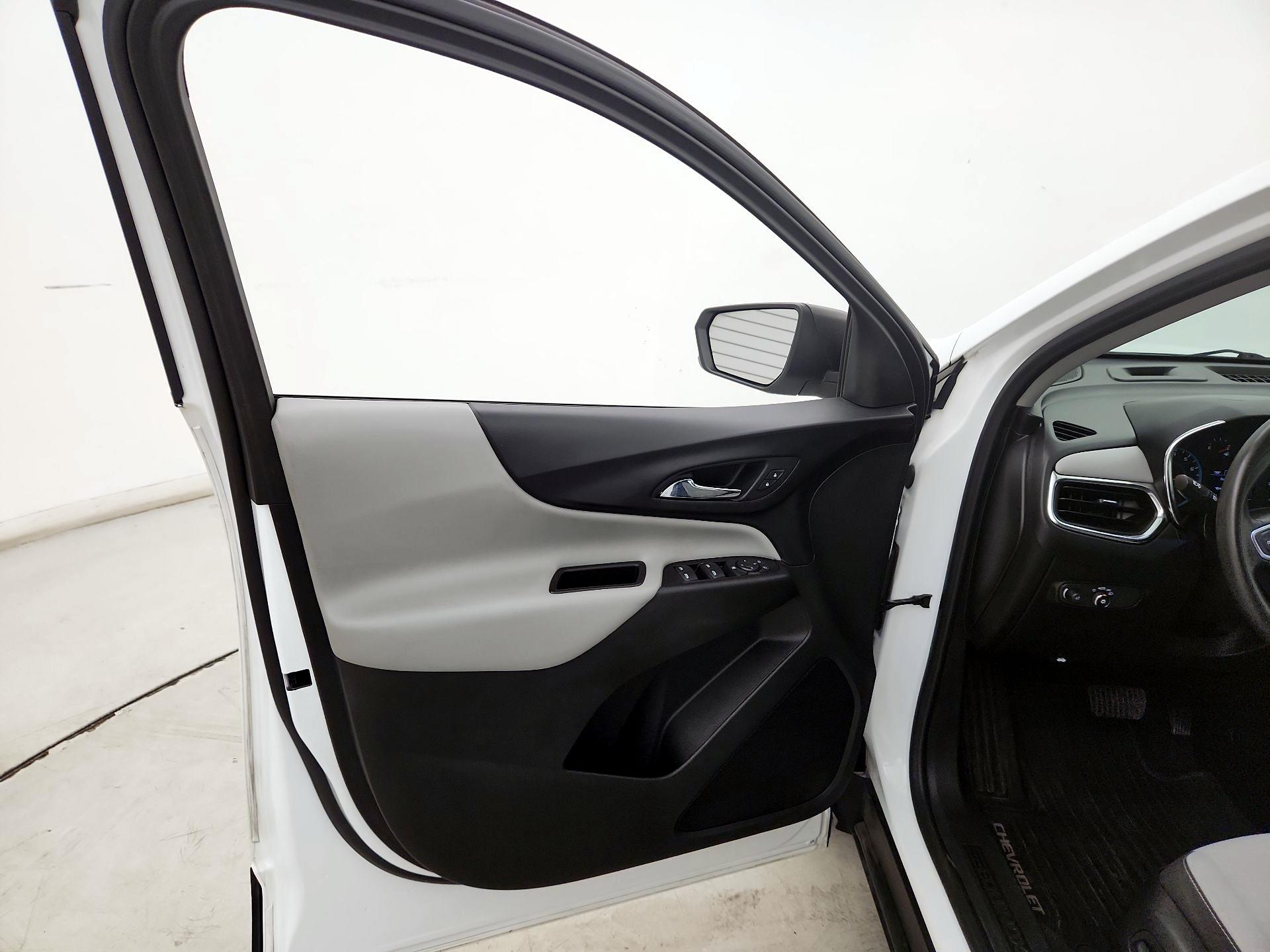 Thumbnail: 2022 Chevrolet Equinox - 12