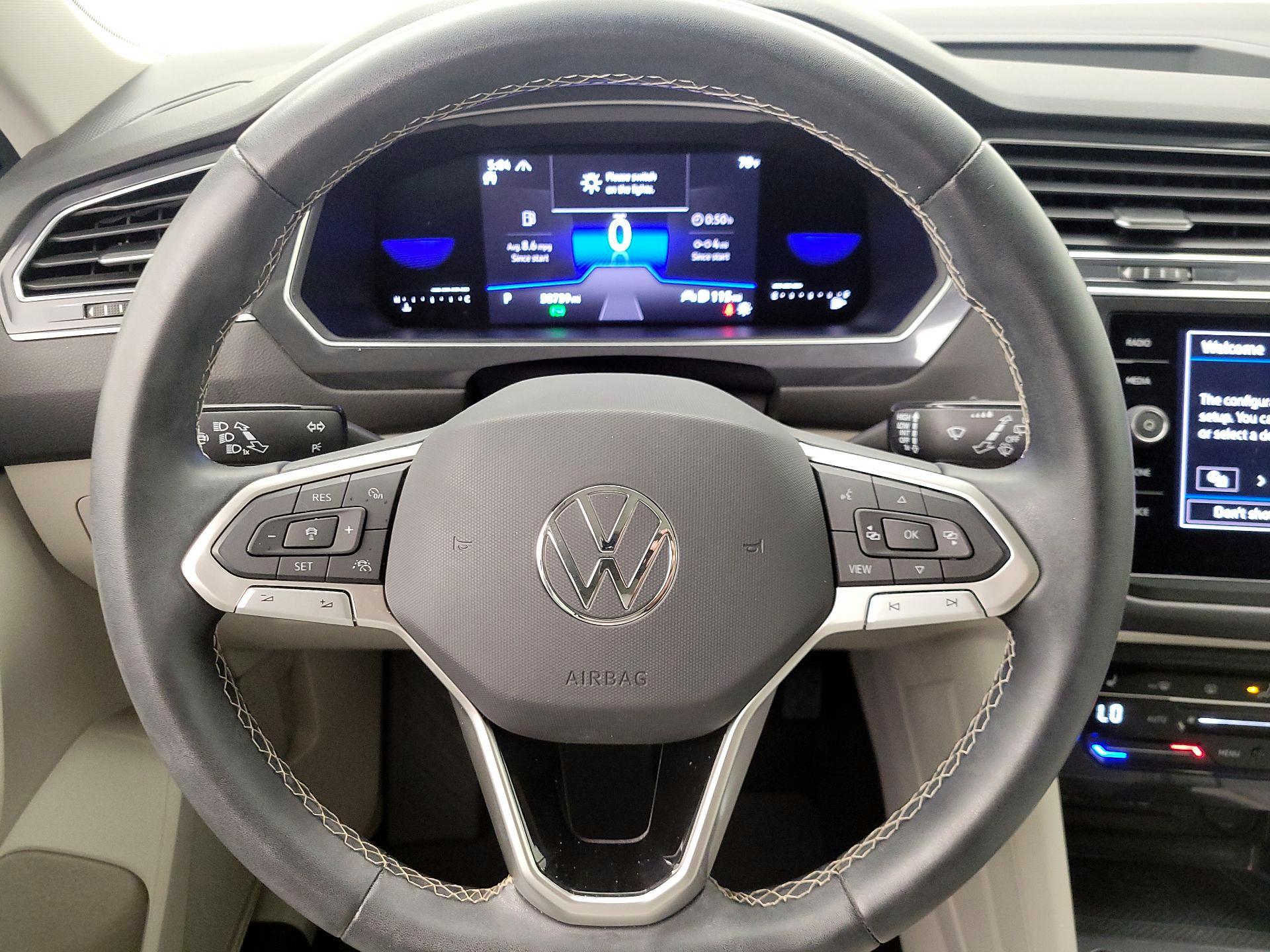 Thumbnail: 2022 Volkswagen Tiguan - 10