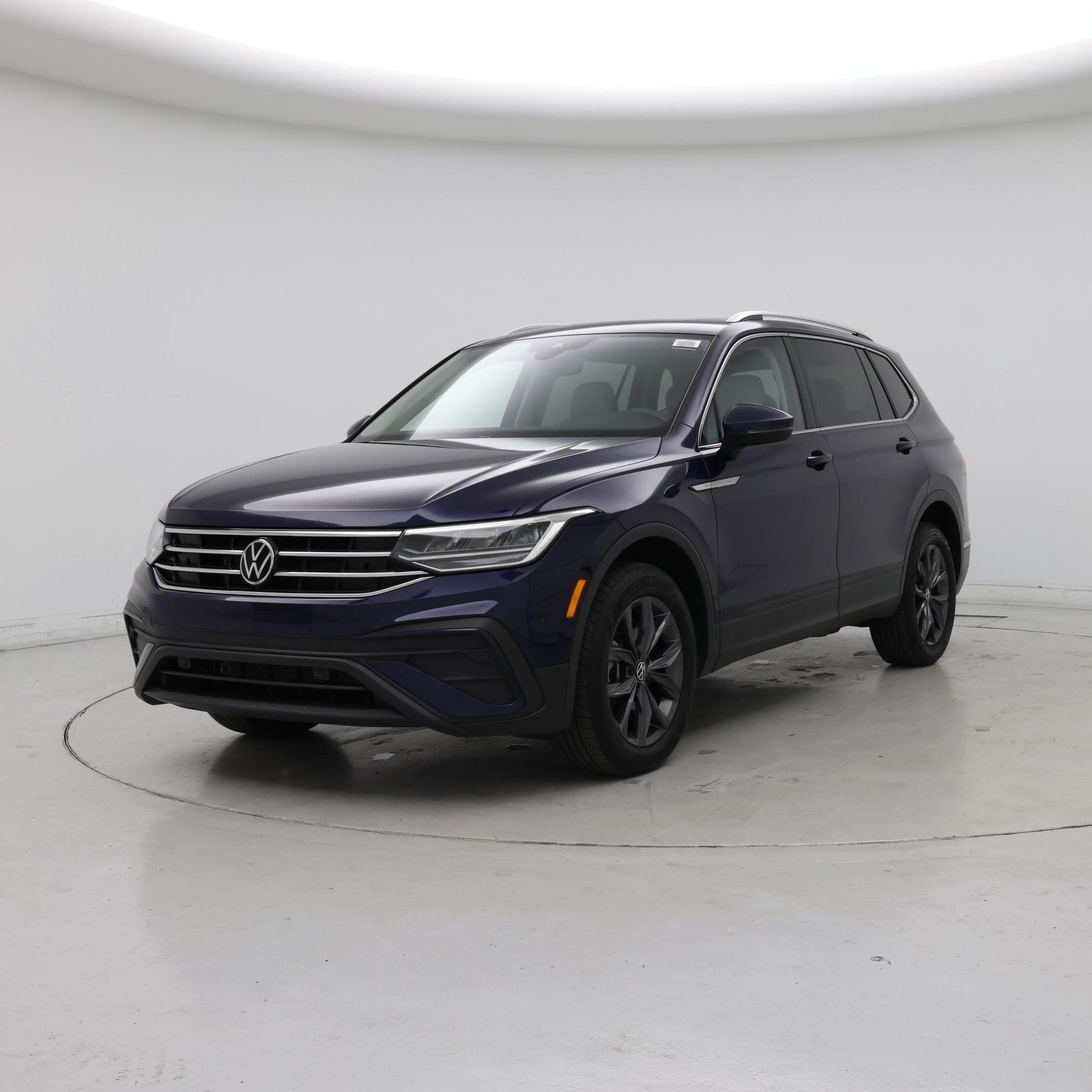 Thumbnail: 2022 Volkswagen Tiguan - 4