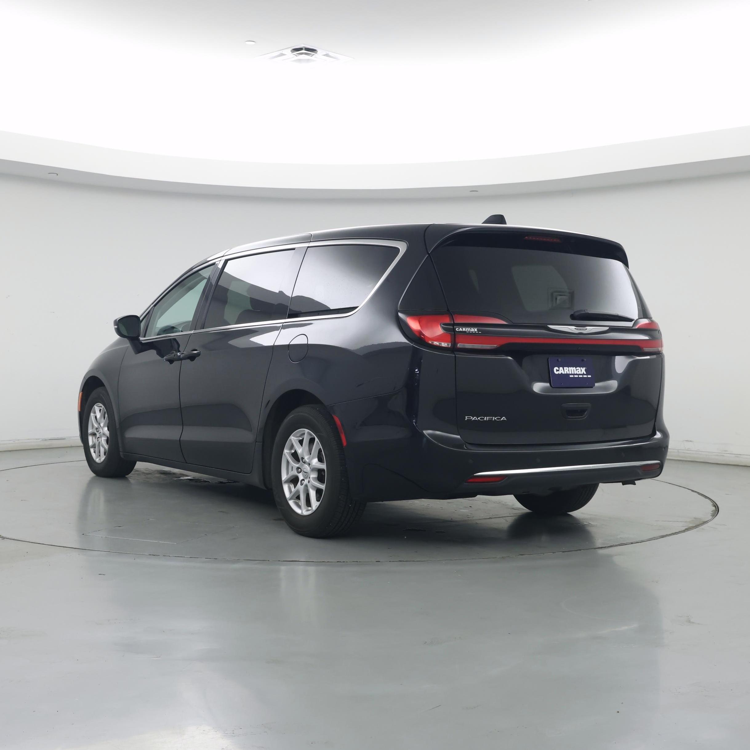 Thumbnail: 2023 Chrysler Pacifica - 2