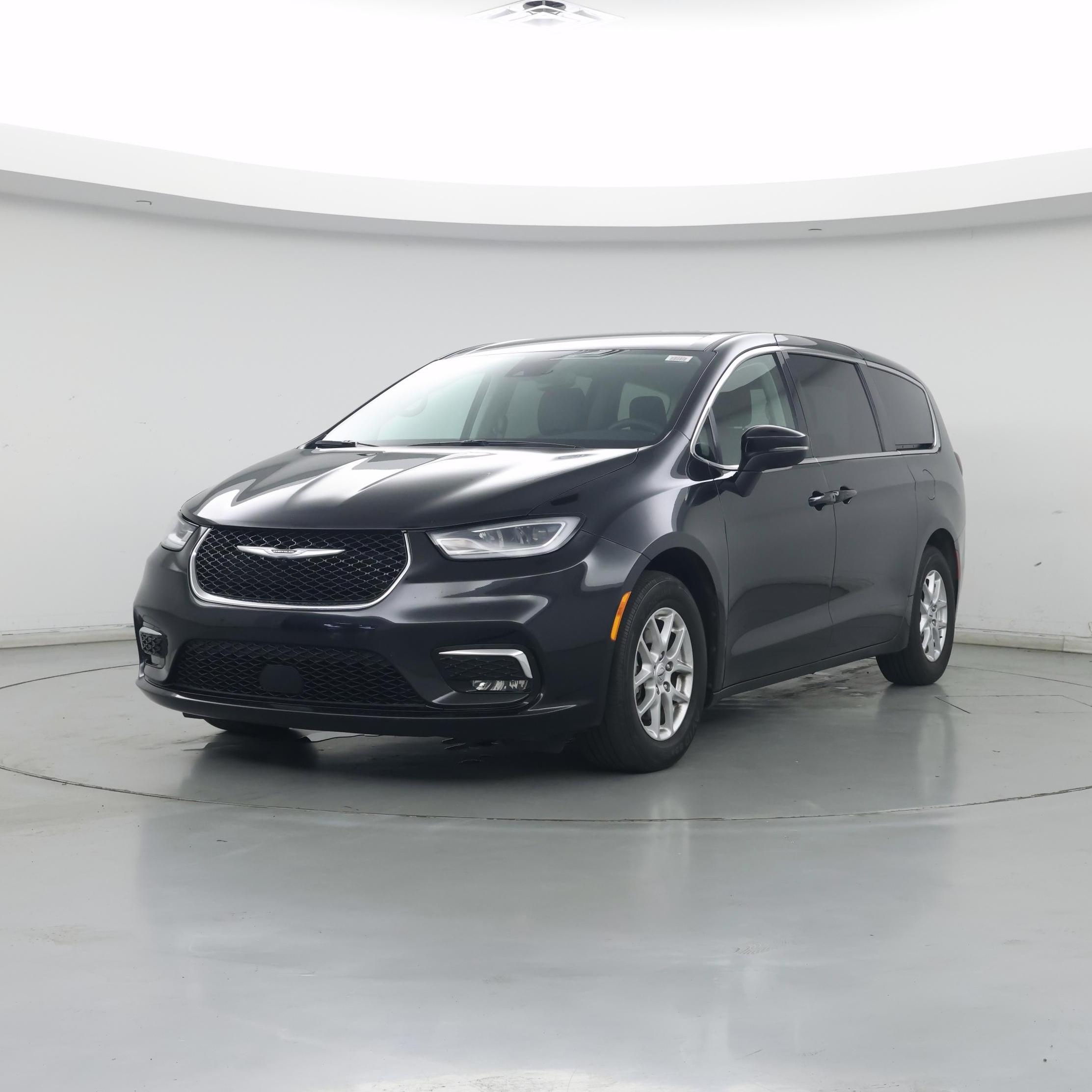 Thumbnail: 2023 Chrysler Pacifica - 4