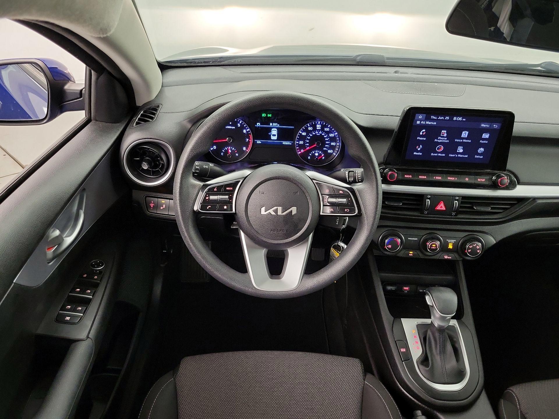 Thumbnail: 2023 Kia Forte - 10