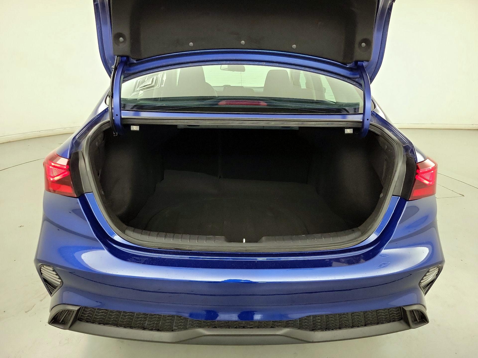Thumbnail: 2023 Kia Forte - 20
