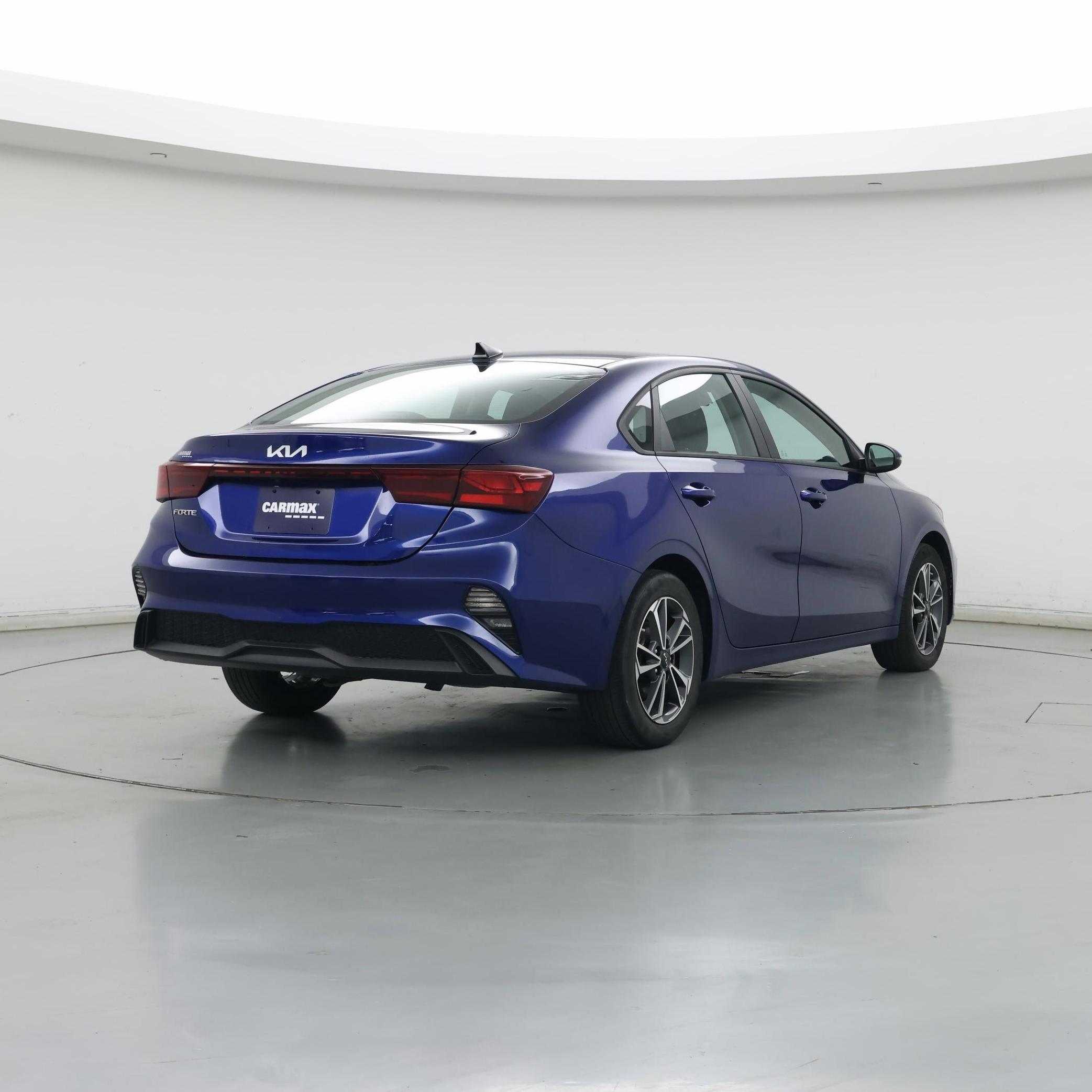 Thumbnail: 2023 Kia Forte - 8