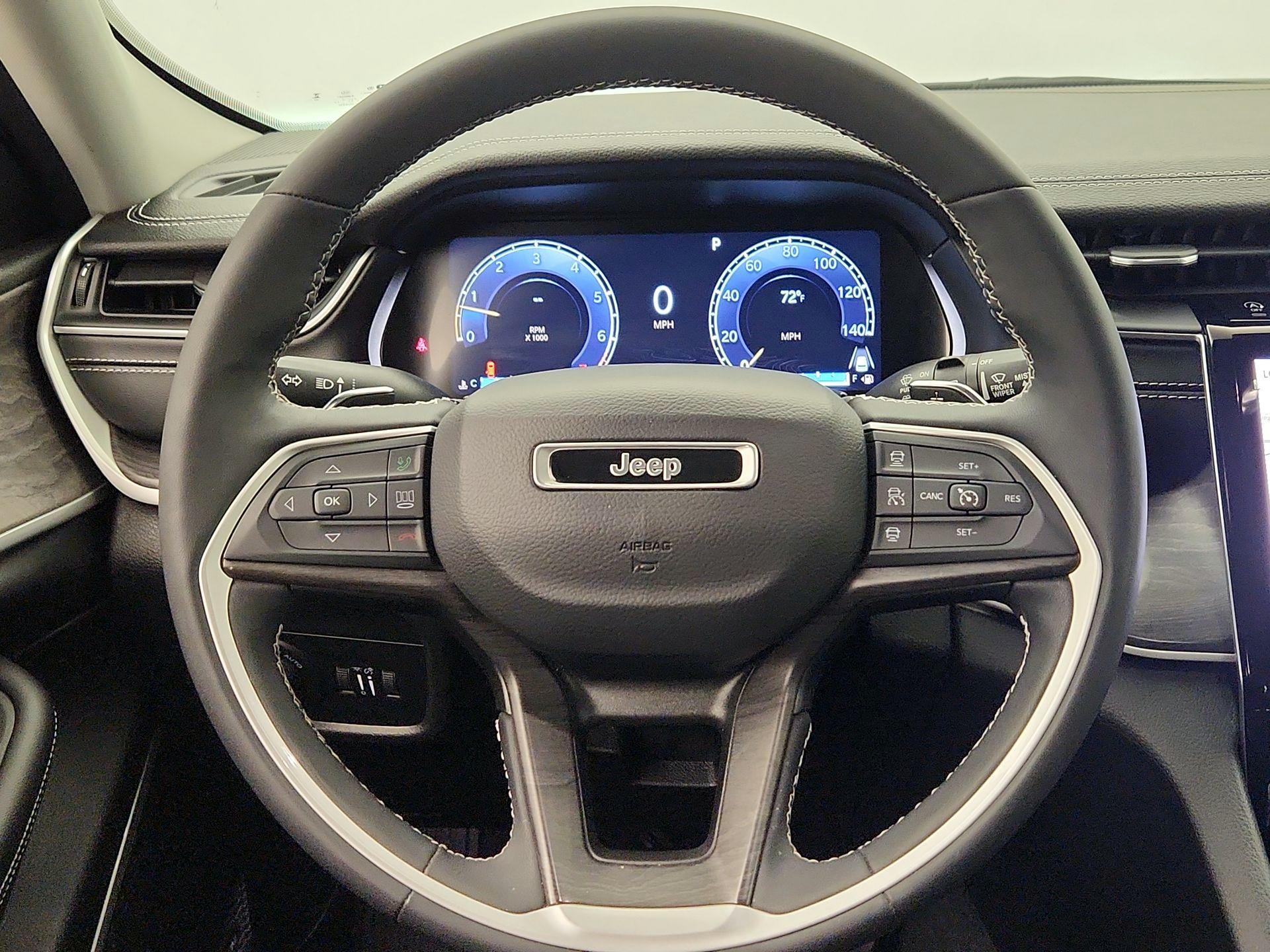 Thumbnail: 2023 Jeep Grand Cherokee - 10