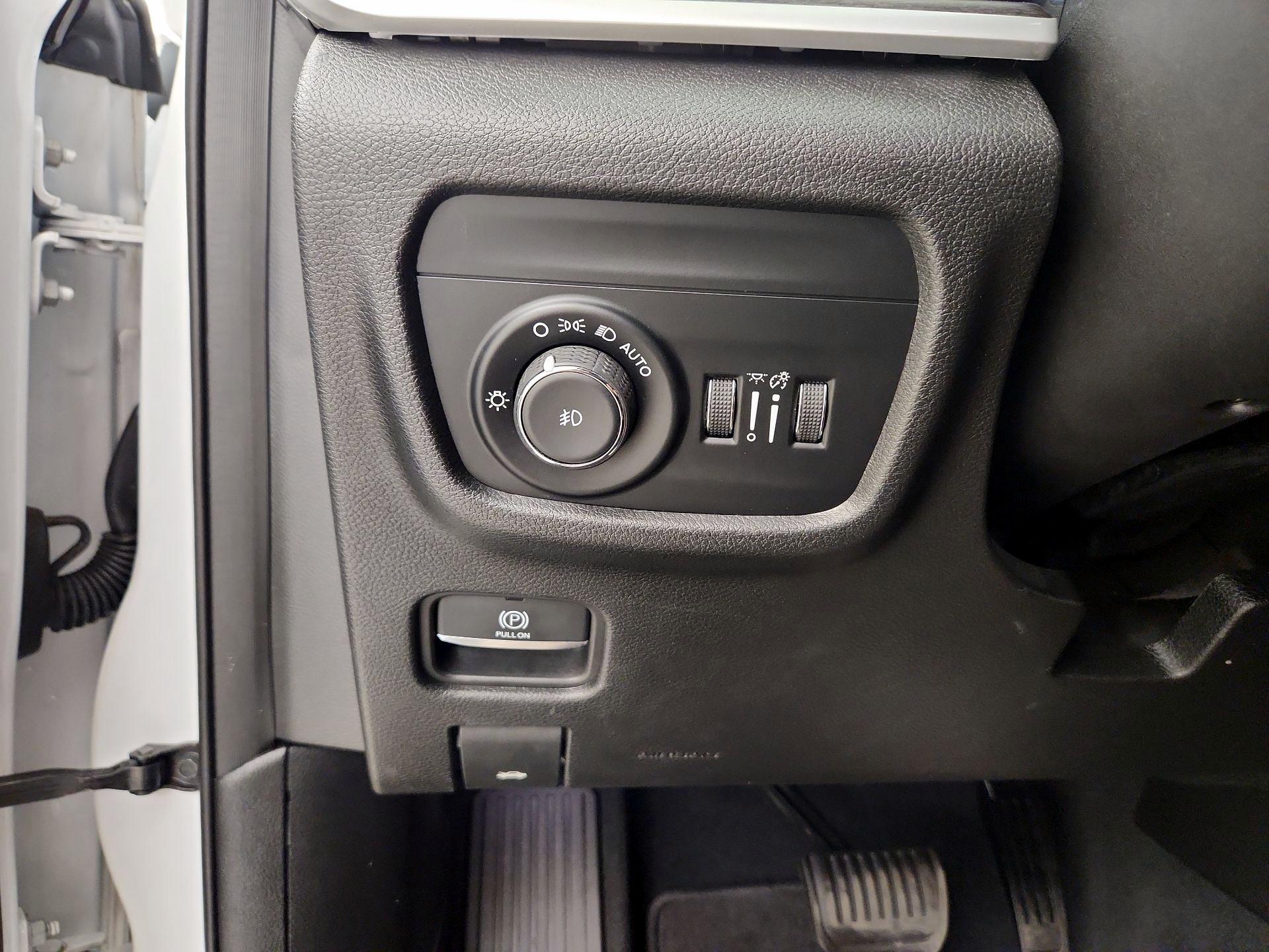 Thumbnail: 2023 Jeep Grand Cherokee - 13