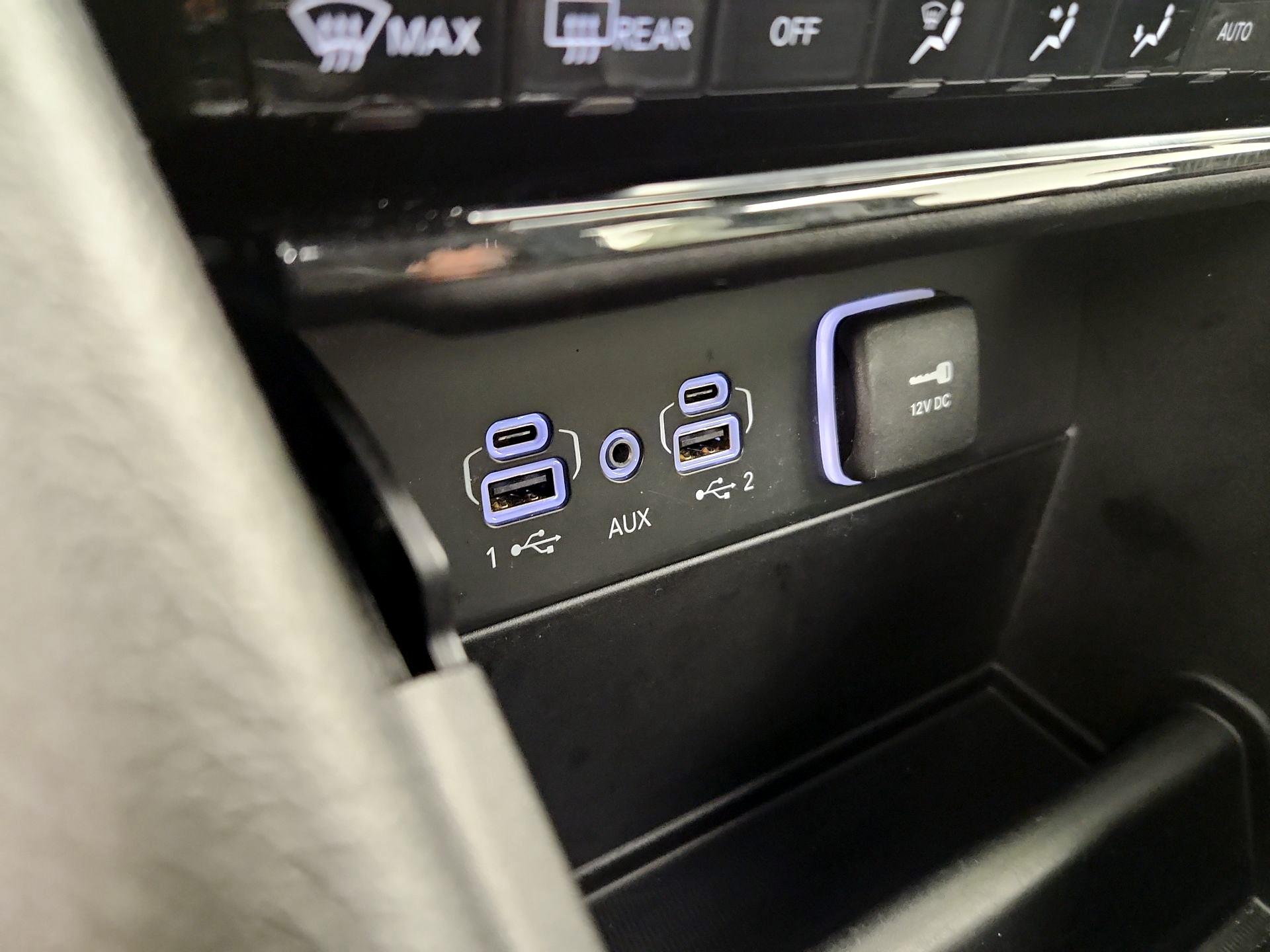 Thumbnail: 2023 Jeep Grand Cherokee - 19
