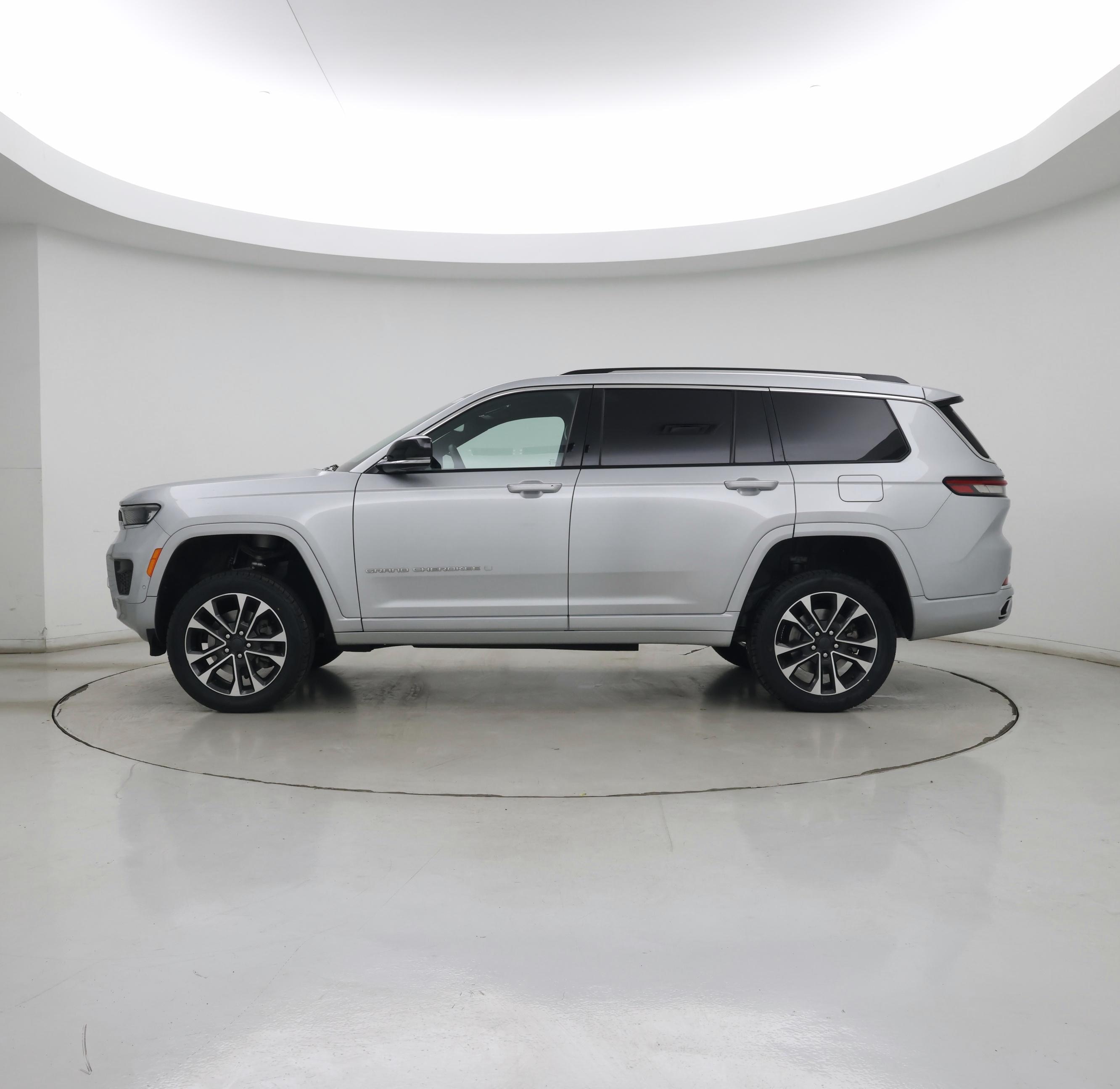 Thumbnail: 2023 Jeep Grand Cherokee L - 3