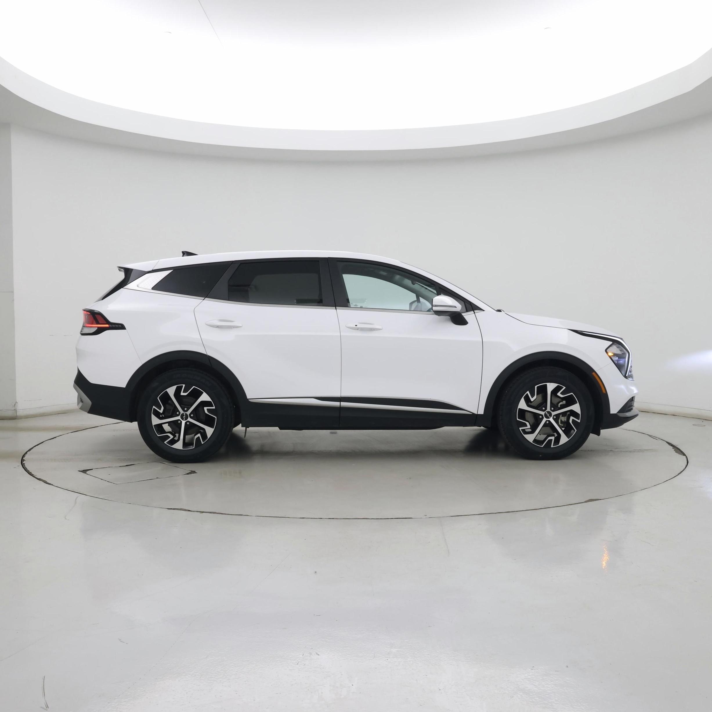Thumbnail: 2023 Kia Sportage - 7
