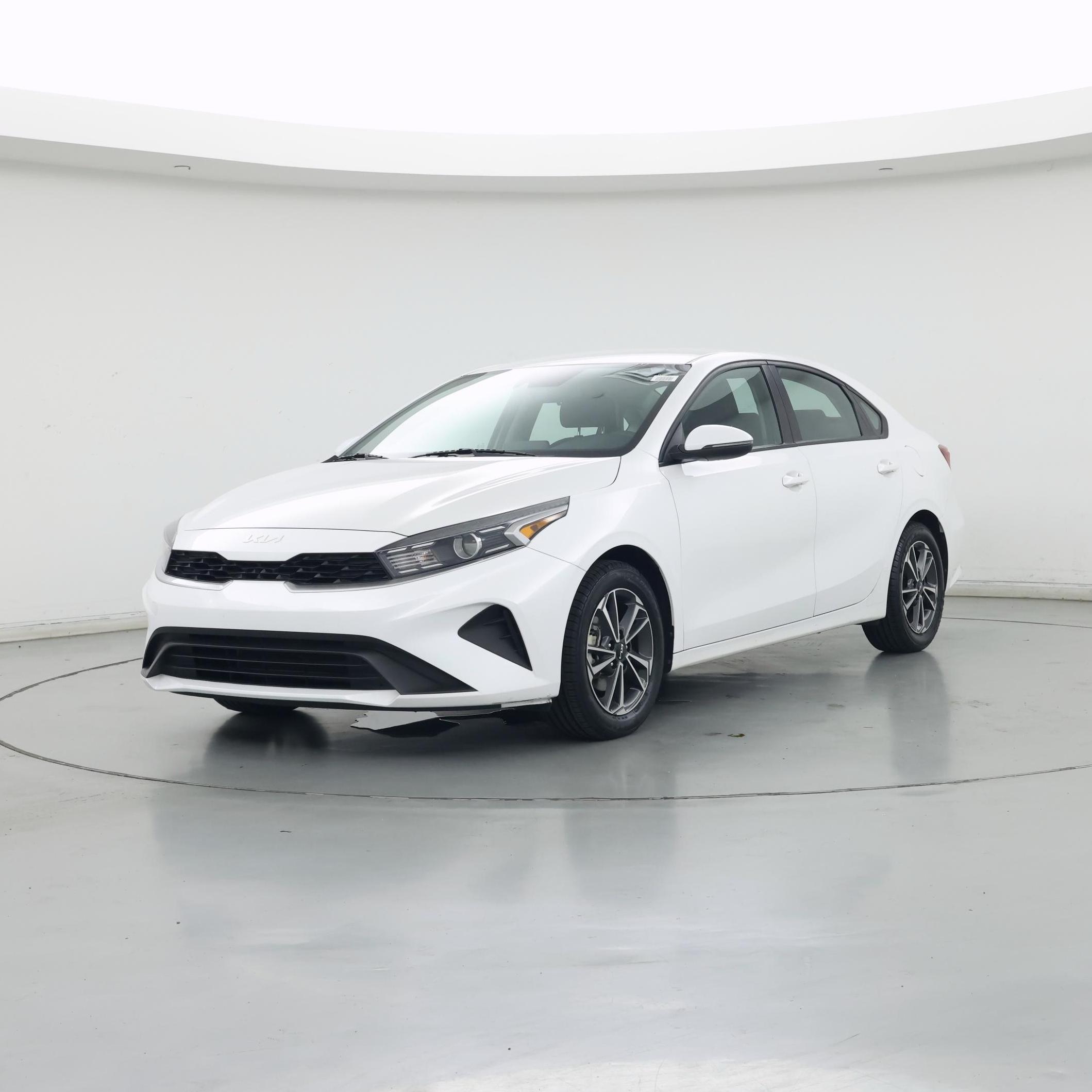 Thumbnail: 2022 Kia Forte - 4