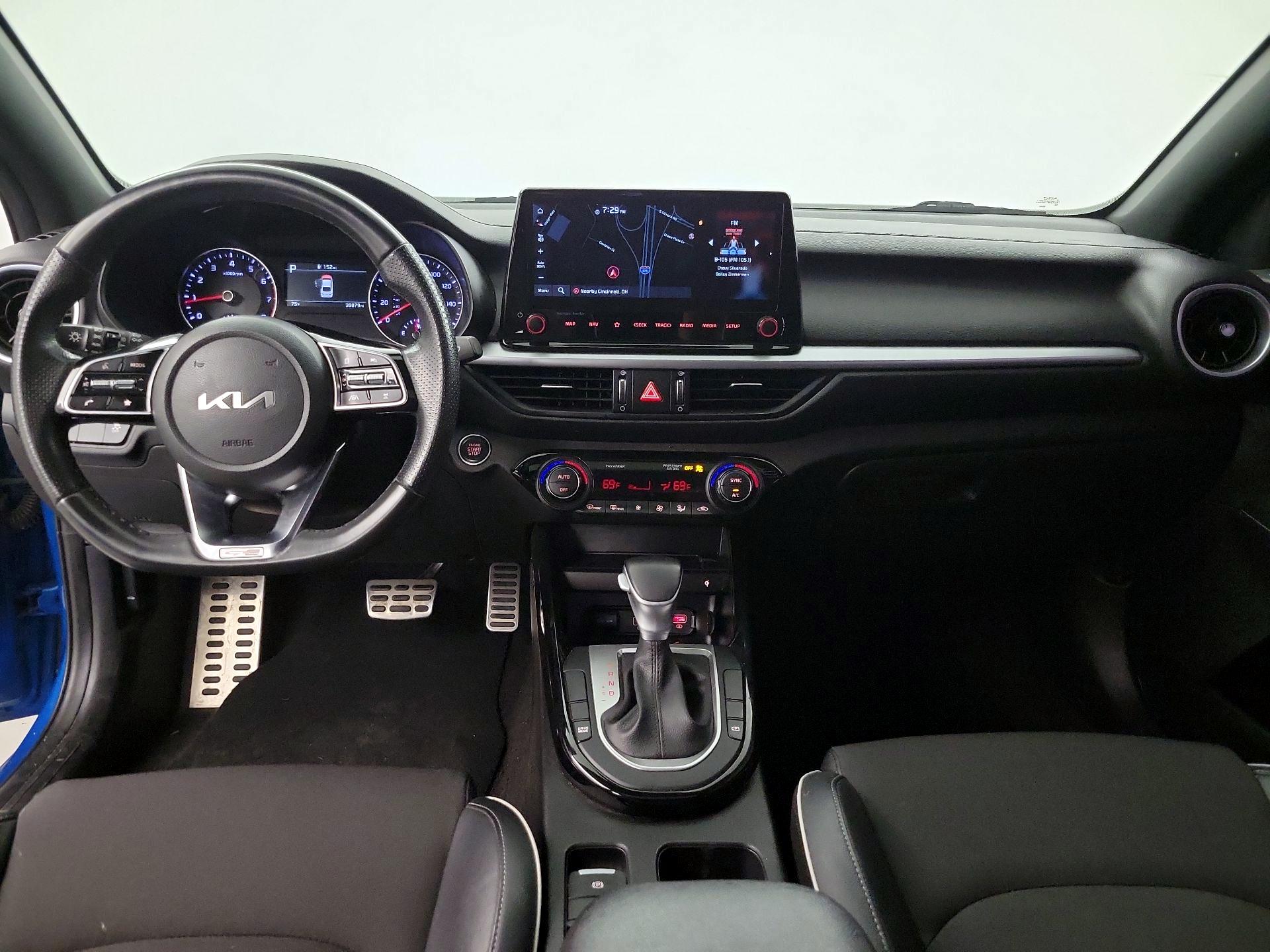 Thumbnail: 2023 Kia Forte - 9