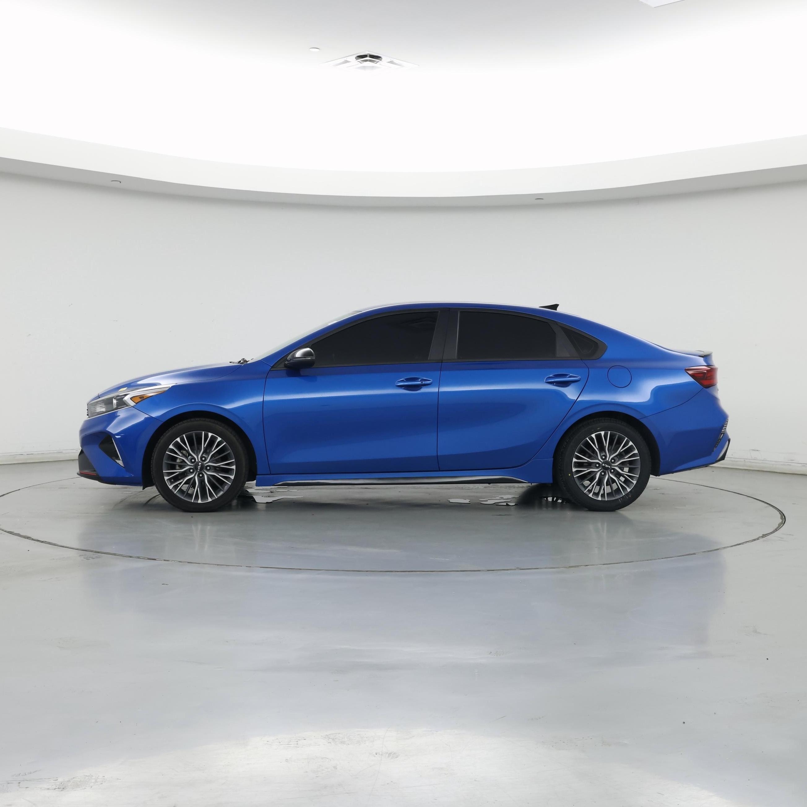 Thumbnail: 2023 Kia Forte - 3